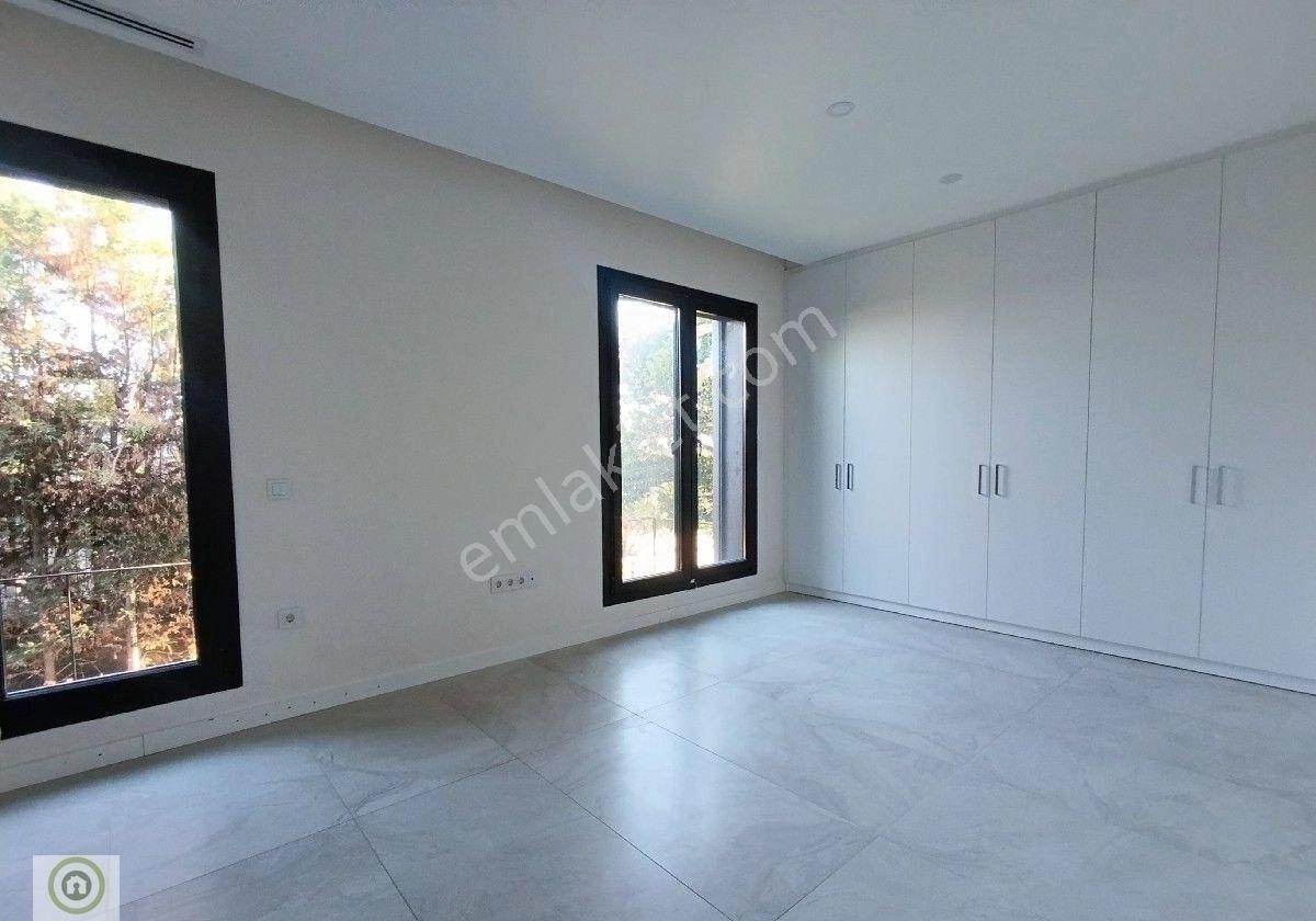 Bodrum Yahşi'de Sitede Satılık Denize Yakın 5+3 Geniş Bahçeli Dubleks Villa Esnek Kullanım Alanı - Görsel 41
