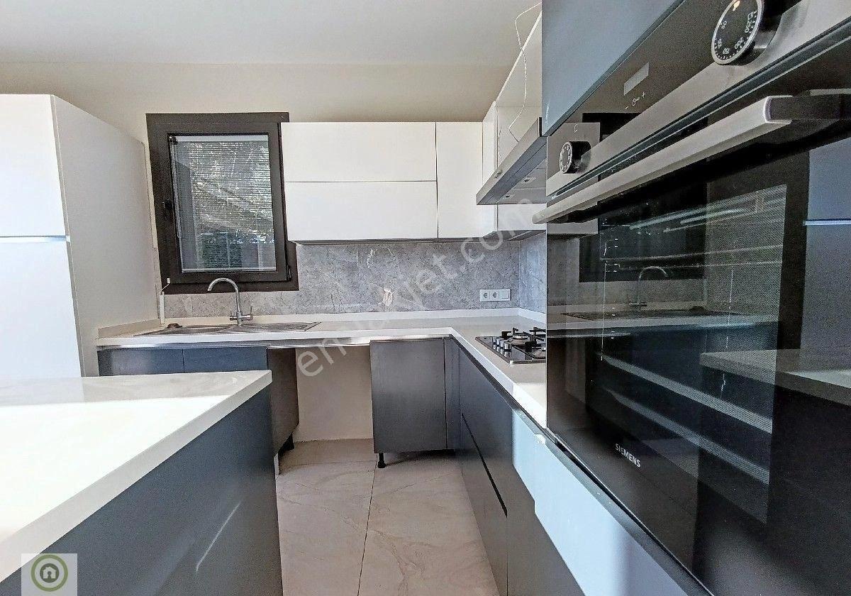 Bodrum Yahşi'de Sitede Satılık Denize Yakın 5+3 Geniş Bahçeli Dubleks Villa Esnek Kullanım Alanı - Görsel 2