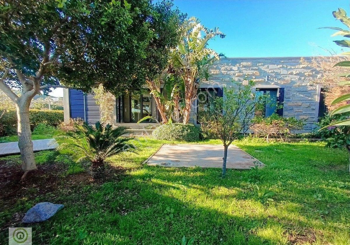 Bodrum Yahşi'de Sitede Satılık Denize Yakın 5+3 Geniş Bahçeli Dubleks Villa Esnek Kullanım Alanı - Görsel 6