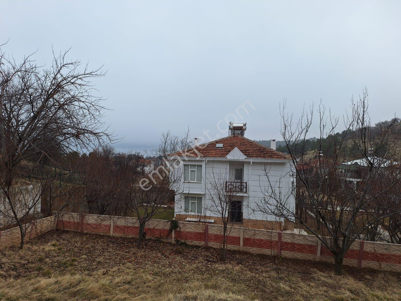 *nova* Sivrice'de Göl Manzaralı Satılık 4+1 Yazlık Villa - Görsel 14