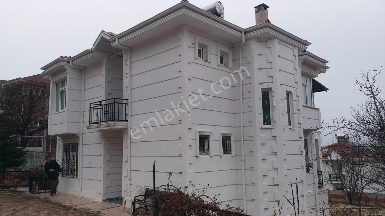 *nova* Sivrice'de Göl Manzaralı Satılık 4+1 Yazlık Villa - Görsel 4