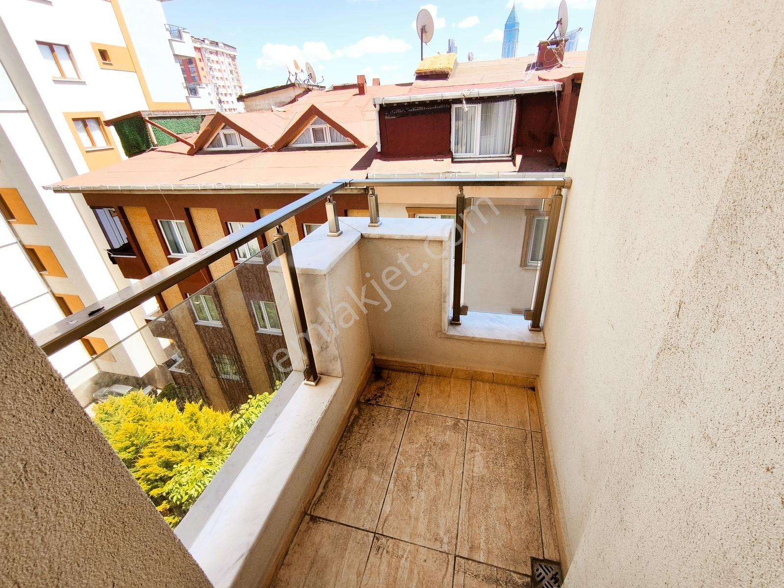 Yeni Evleneceklere Ve Aileye Uygun Genç Binada 2+1 Daire - Görsel 11