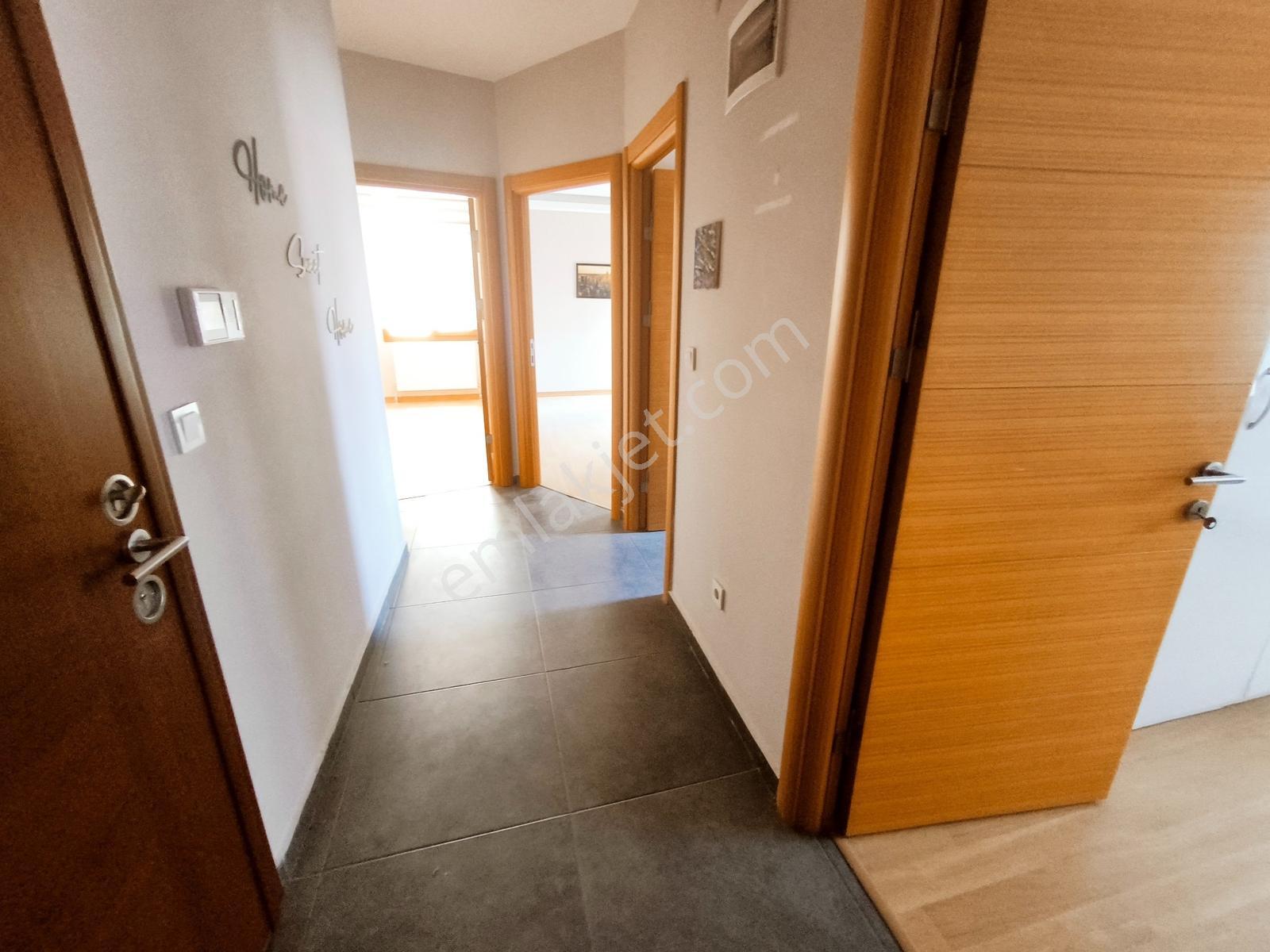 Yeni Evleneceklere Ve Aileye Uygun Genç Binada 2+1 Daire - Görsel 13