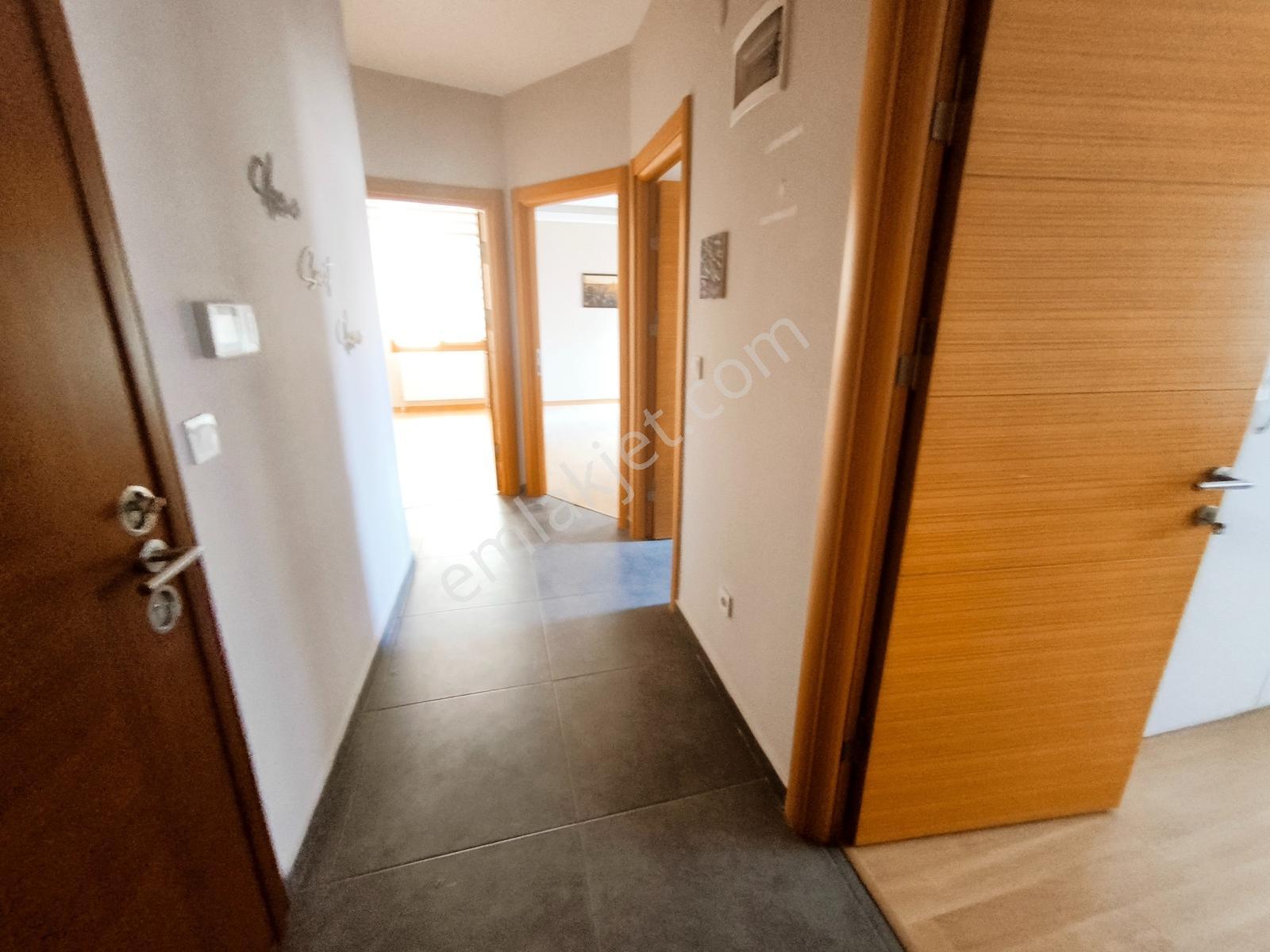 Yeni Evleneceklere Ve Aileye Uygun Genç Binada 2+1 Daire - Görsel 17
