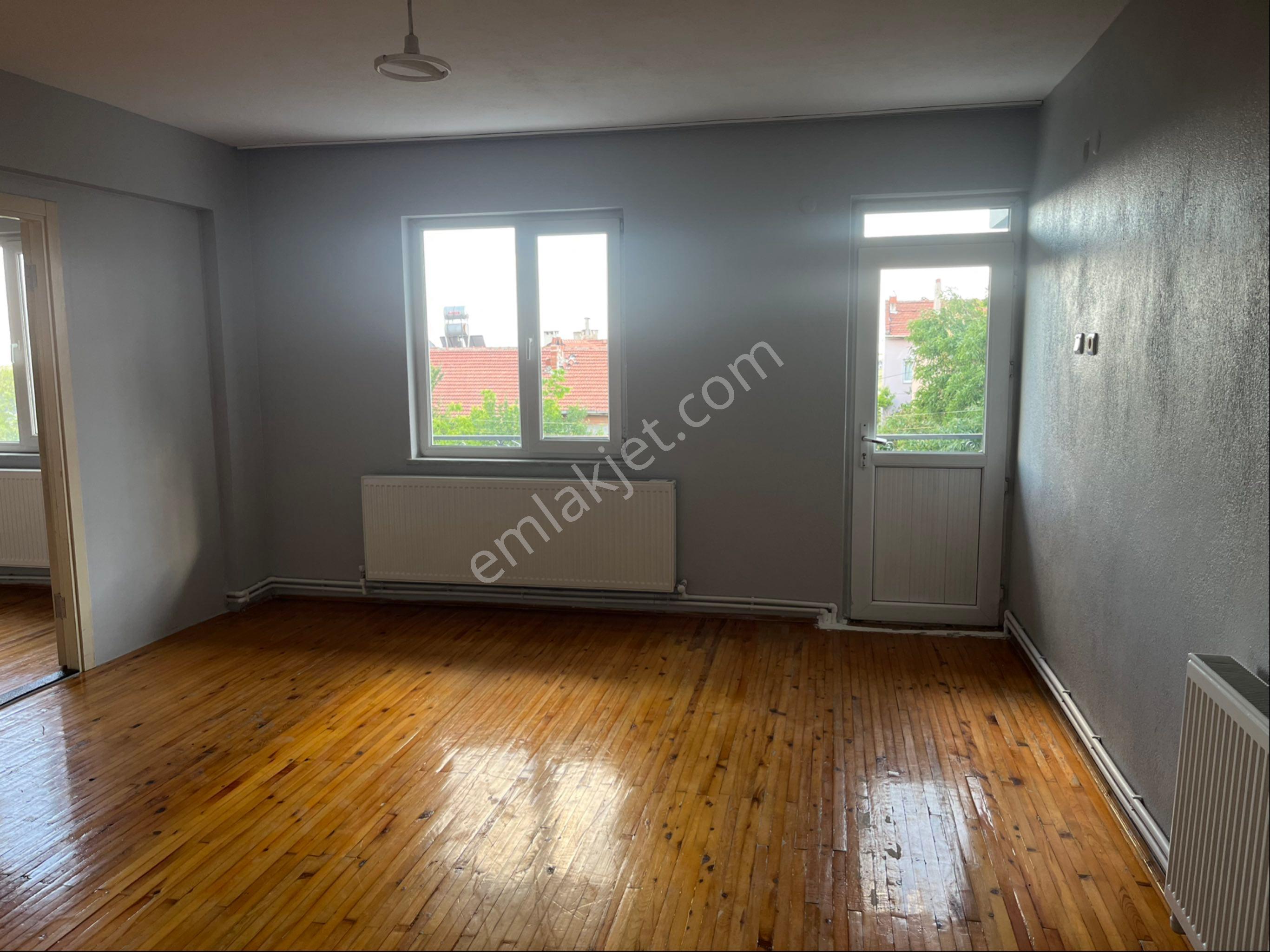 Uşak Merkez Atatürk Mahallesinde Kiralık 3+1 Daire - Görsel 17