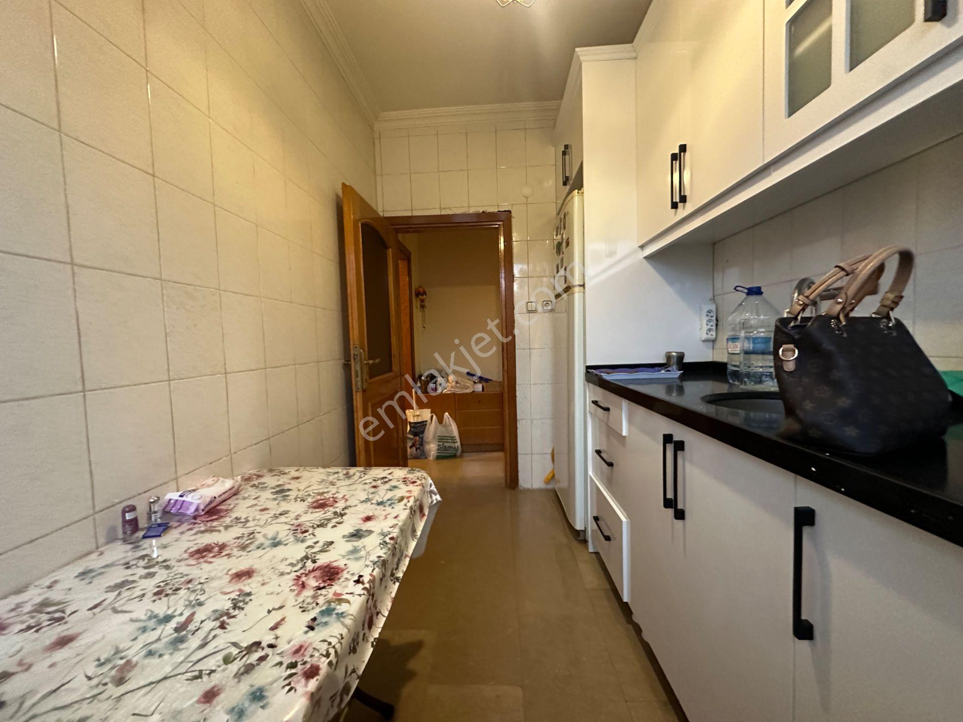 İstanbul House'dan Bahçelievler'de Eşyalı Asansörlü 3+1 Ara Kat - Görsel 14