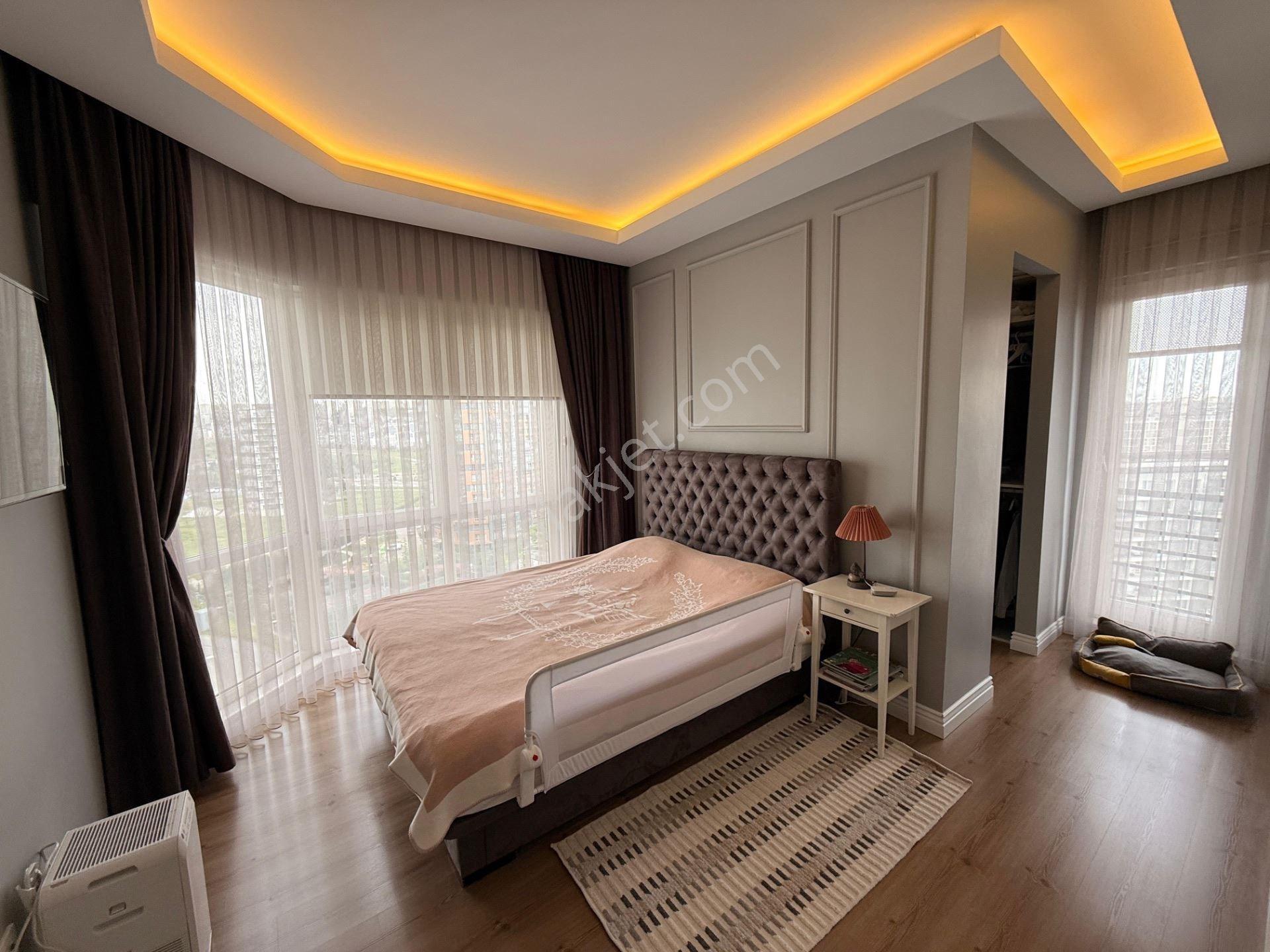 İstanbul Sarayları'nda Boğaz Manzaralı Ultra Lüks 3+1 Daire - Görsel 11