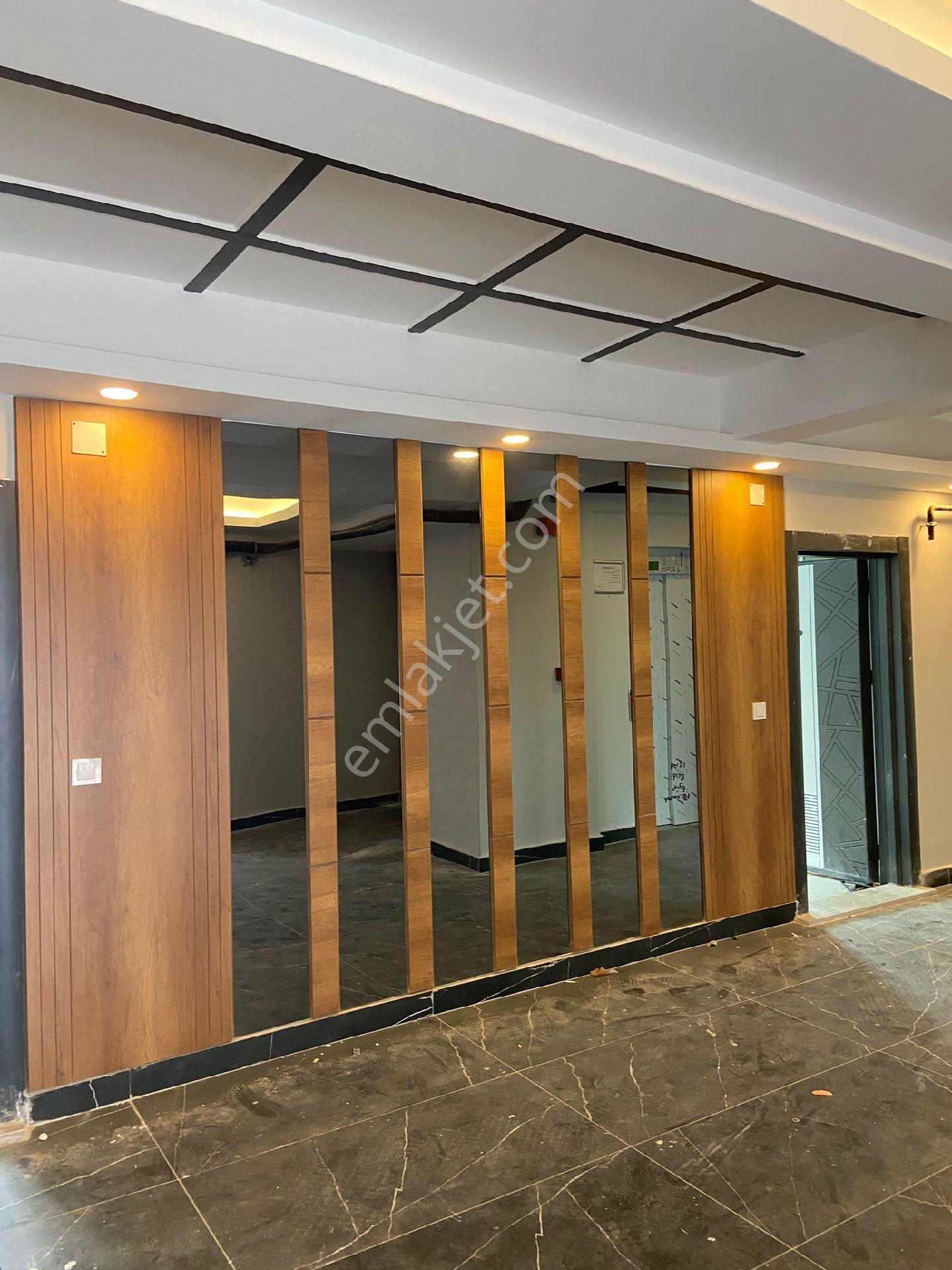 Çınarlı'da 2+1 Hasarsız Lüks Kombili Ankastre Setli Kiralık Daireler
