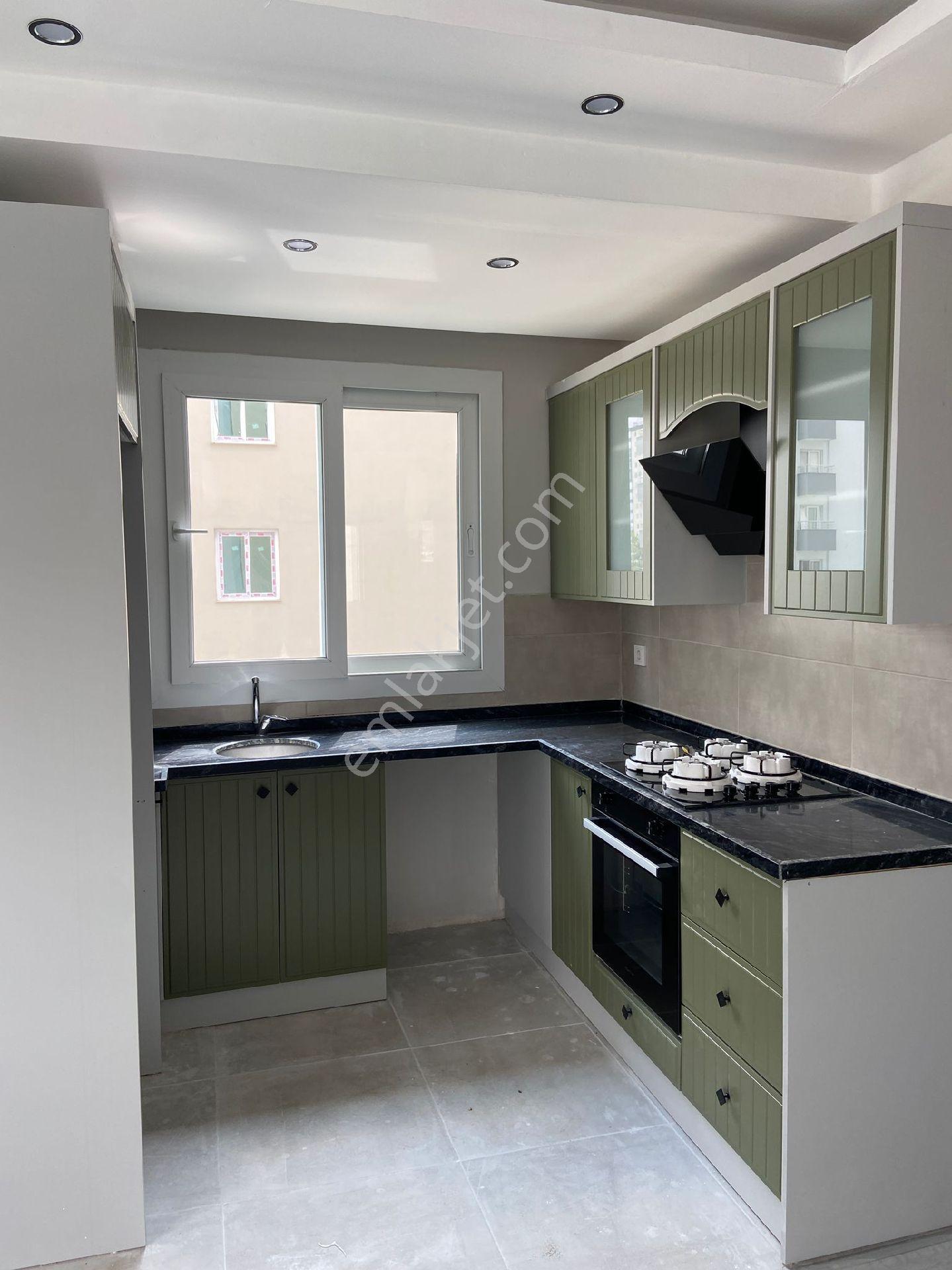 Çınarlı'da 2+1 Hasarsız Lüks Kombili Ankastre Setli Kiralık Daireler - Görsel 2