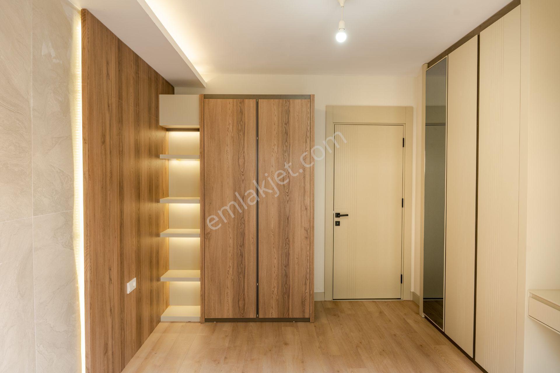 Meydan Kavşağında K.otoparklı Site İçi Lüks 2+1 Daire - Görsel 31