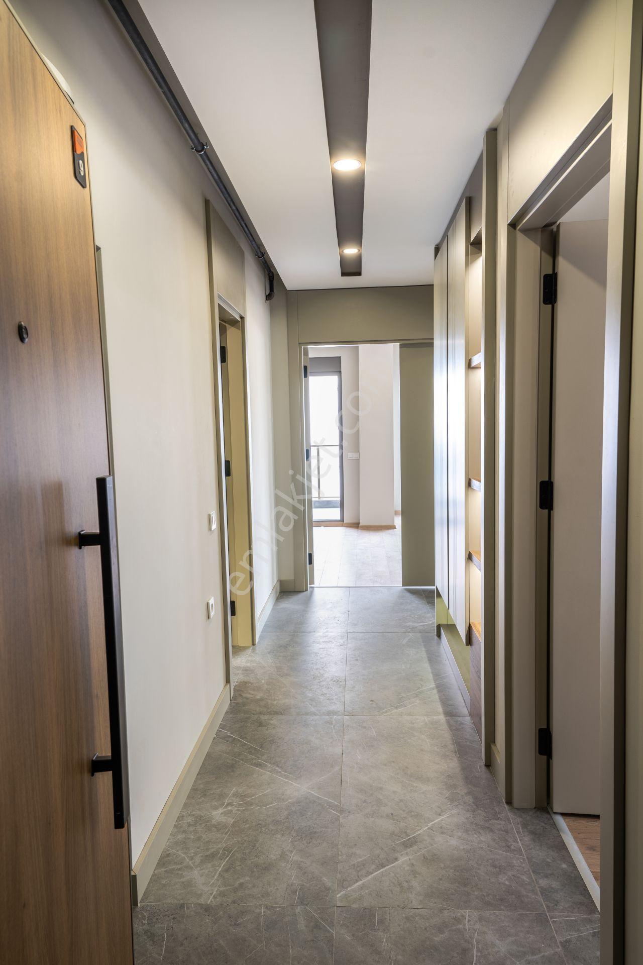 Meydan Kavşağında K.otoparklı Site İçi Lüks 2+1 Daire - Görsel 9
