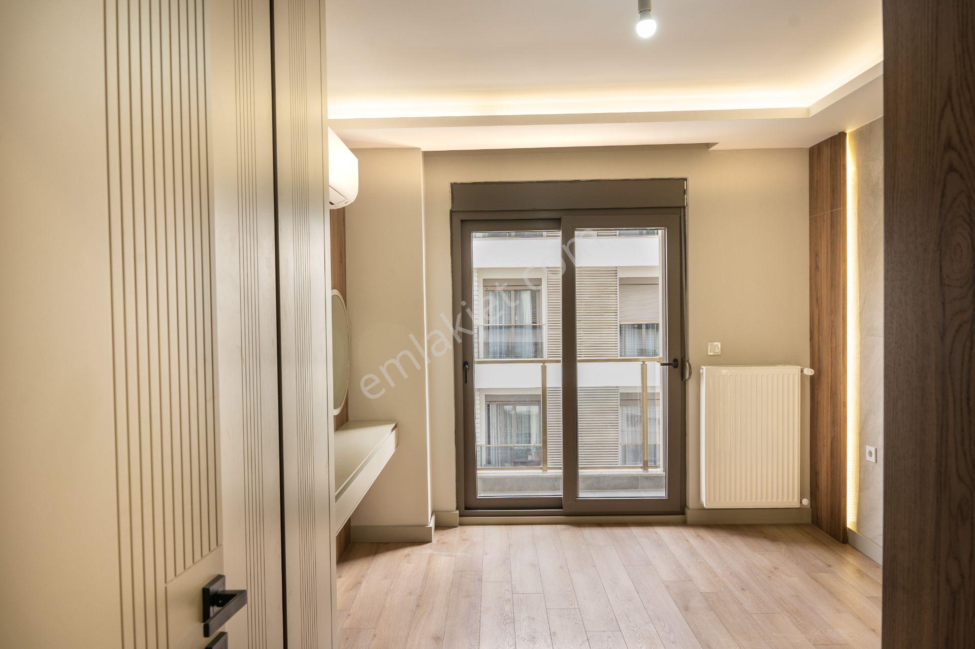 Meydan Kavşağında K.otoparklı Site İçi Lüks 2+1 Daire - Görsel 13