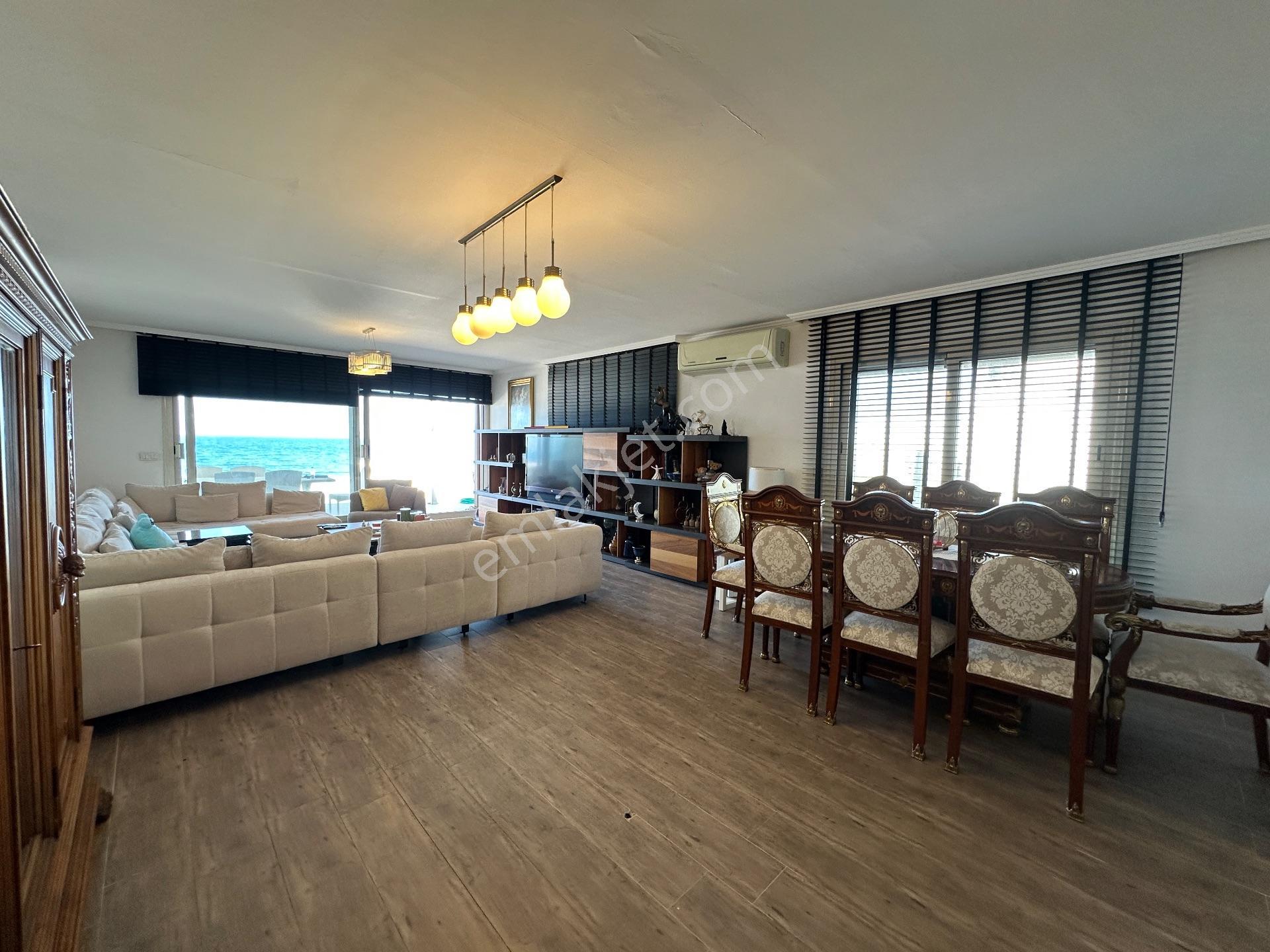 Narlıdere Limanreis Mahallesinde Denize Sıfır Satılık Villa - Görsel 15