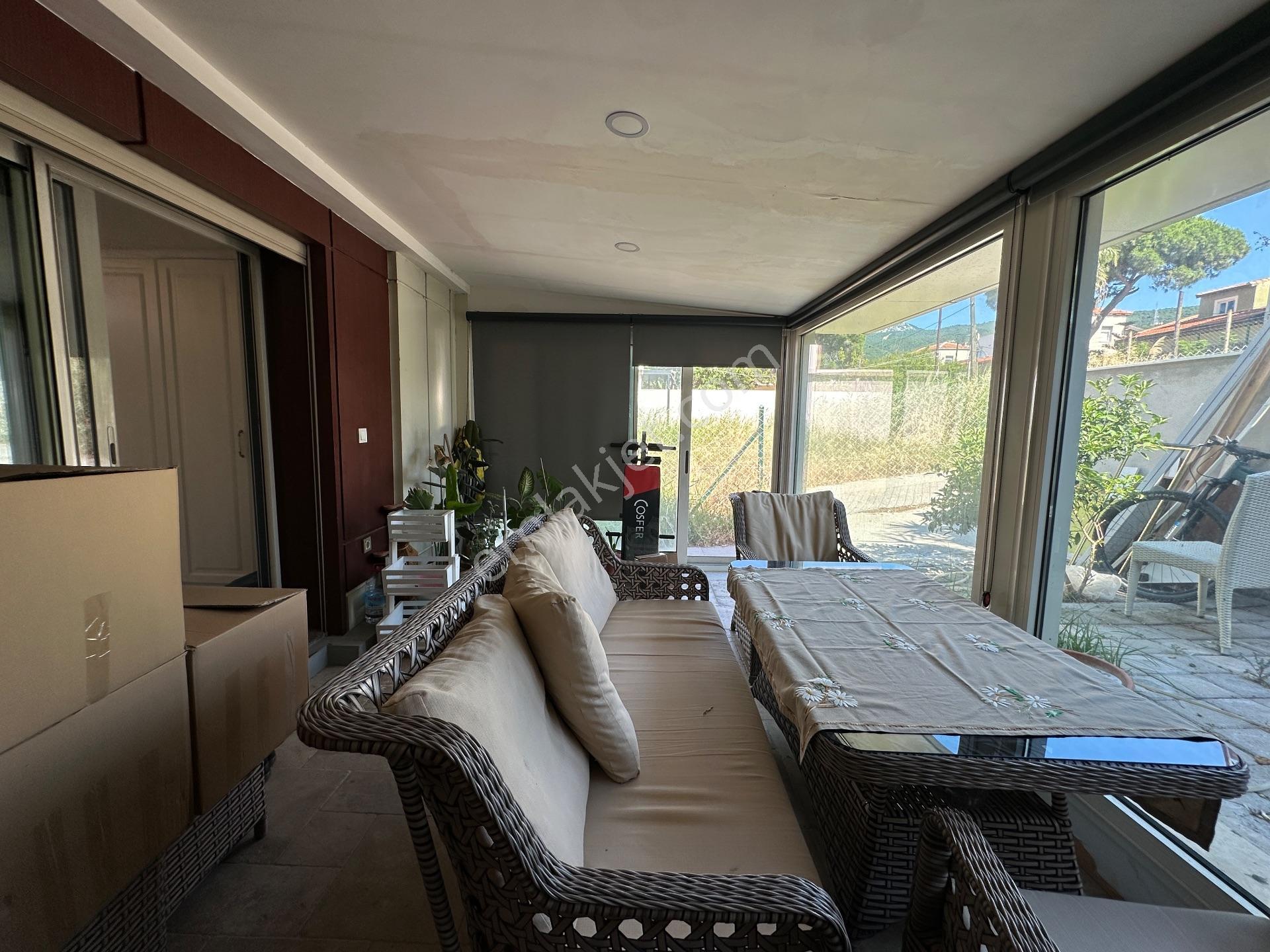 Narlıdere Limanreis Mahallesinde Denize Sıfır Satılık Villa - Görsel 19