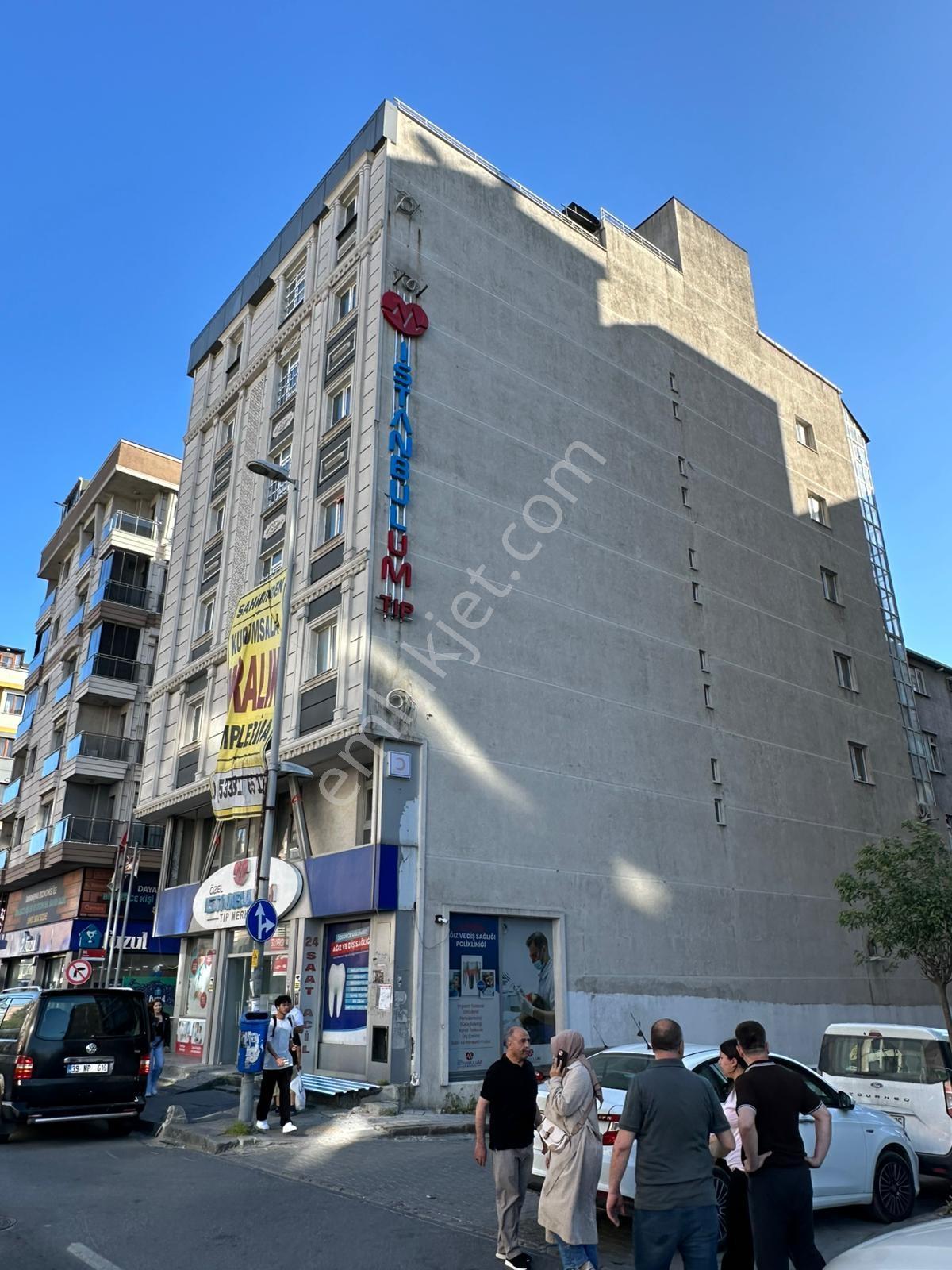 Sultangazi'nin En Prestijli Noktasında 9 Katlı Ticari Bina - Görsel 7
