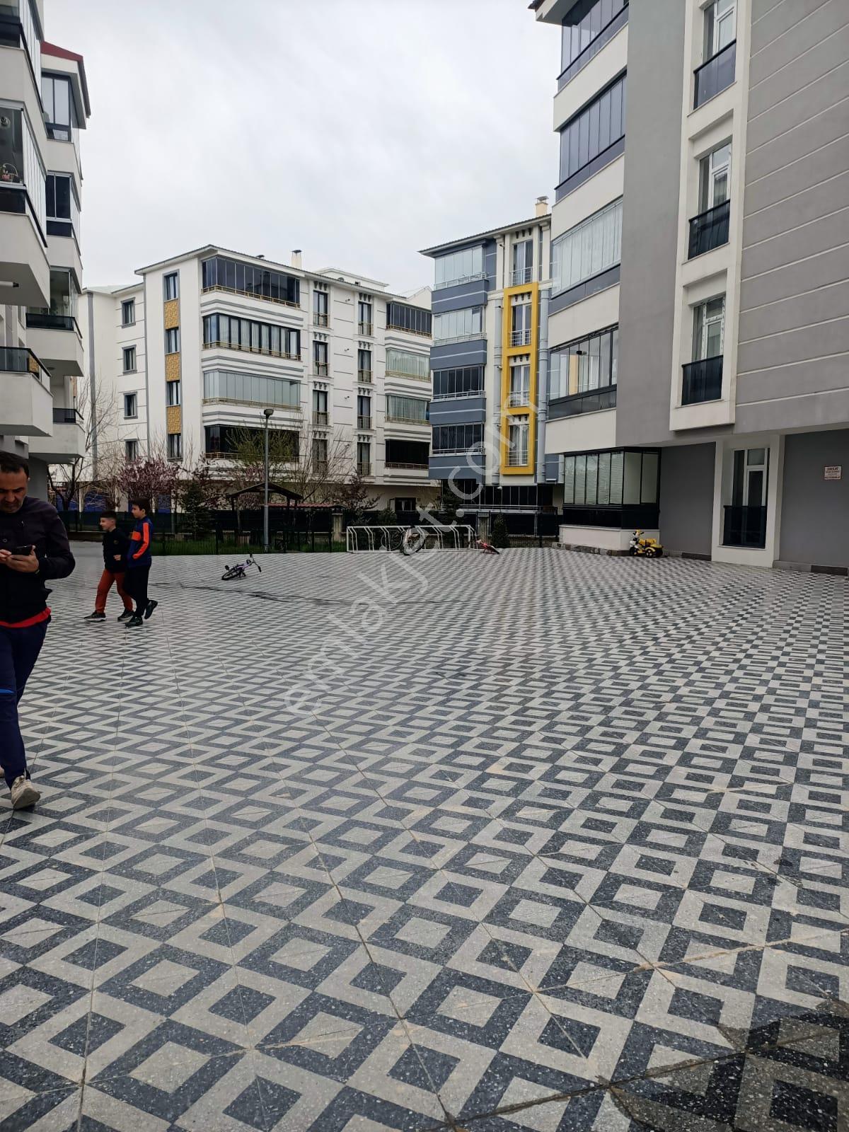 Atılım Gold Emlak'tan Dadaşkent'te Özel Kilerli, Kapalı Otoparklı 3+1 Lüx Ara Kat - Görsel 6