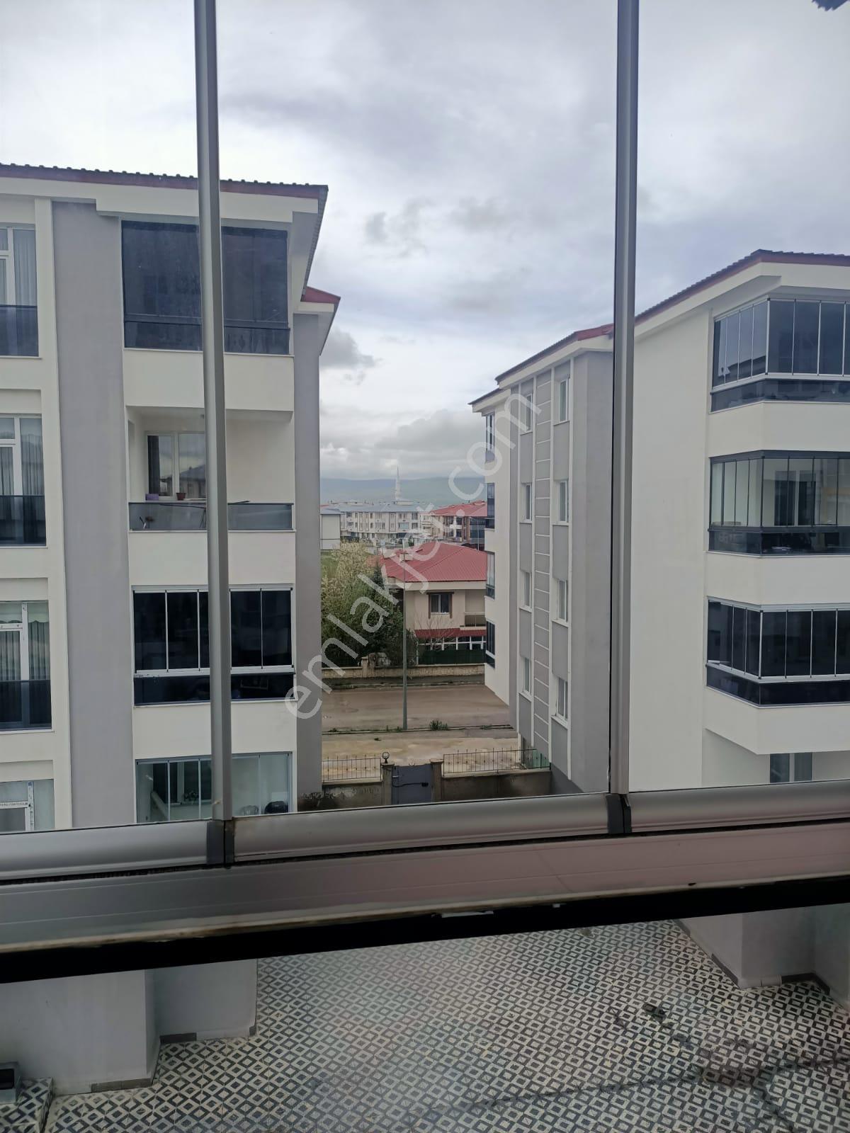 Atılım Gold Emlak'tan Dadaşkent'te Özel Kilerli, Kapalı Otoparklı 3+1 Lüx Ara Kat - Görsel 15