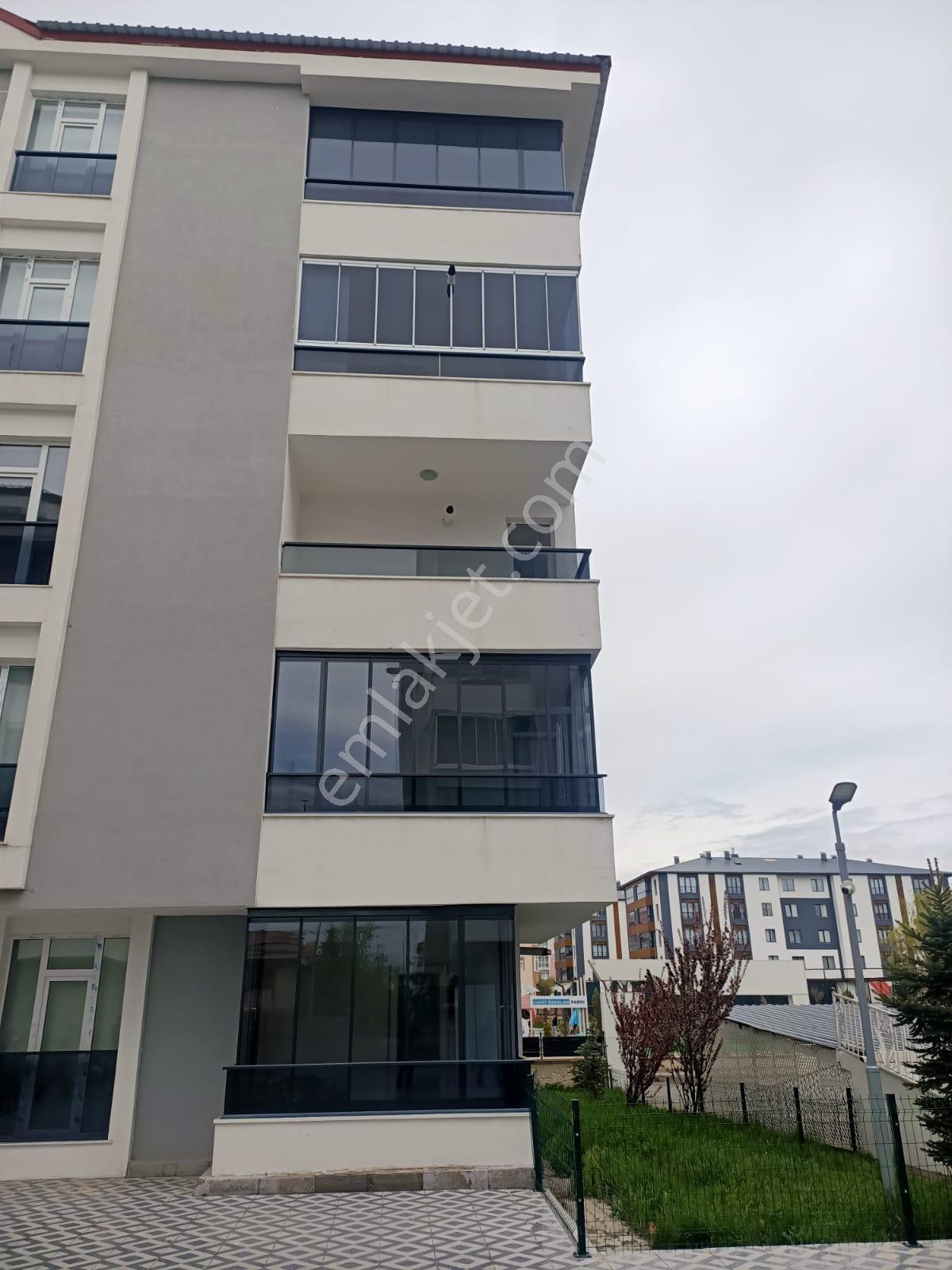 Atılım Gold Emlak'tan Dadaşkent'te Özel Kilerli, Kapalı Otoparklı 3+1 Lüx Ara Kat - Görsel 7