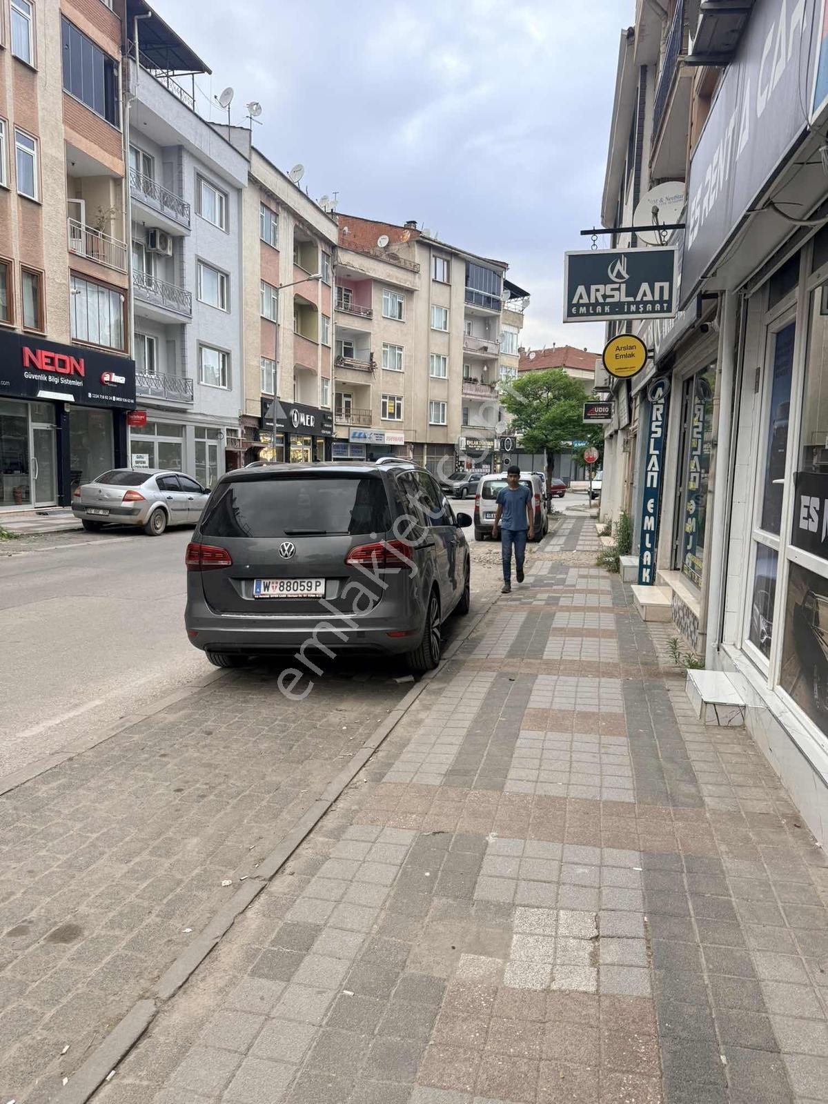 İnegöl Sınan Bey Mahallesı'nde Kıralık Iş Yerı - Görsel 2