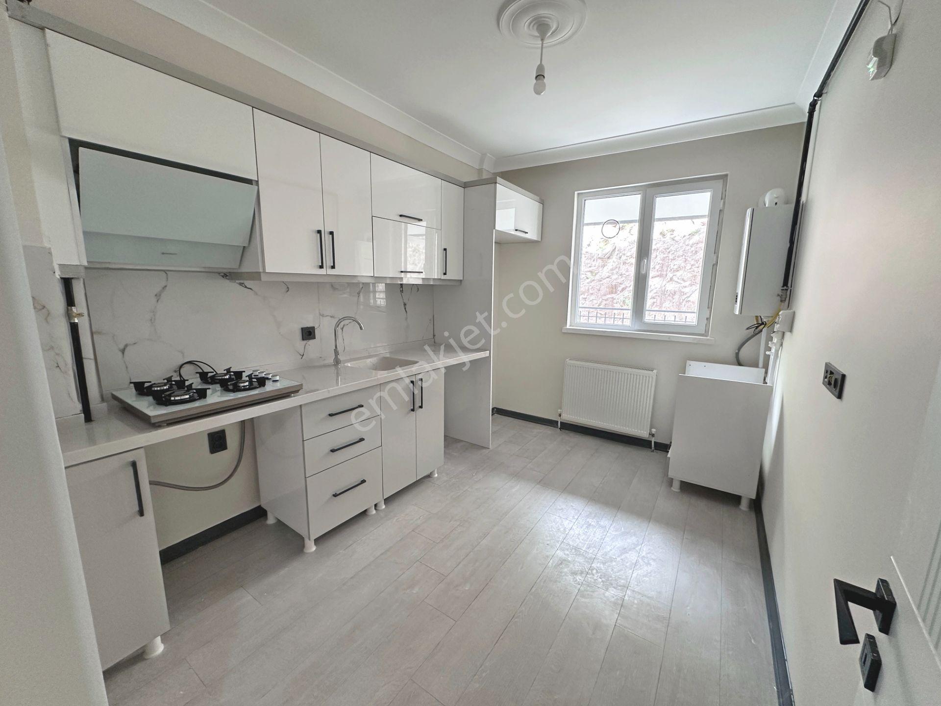 Bahçelerüstü Mahallesinde Ara Katta Sıfır 2+1 Kiralık Daire - Görsel 4