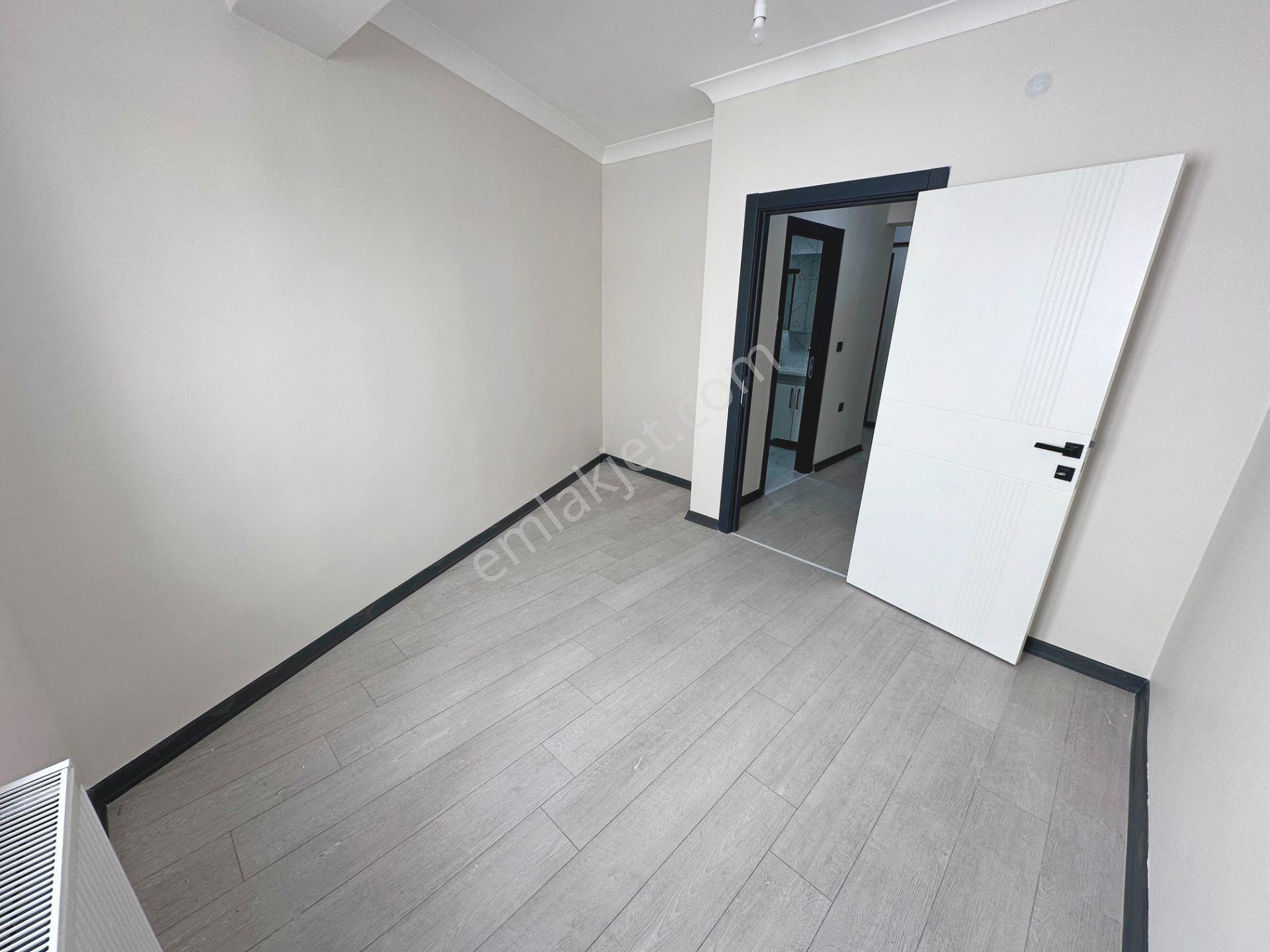Bahçelerüstü Mahallesinde Ara Katta Sıfır 2+1 Kiralık Daire - Görsel 10