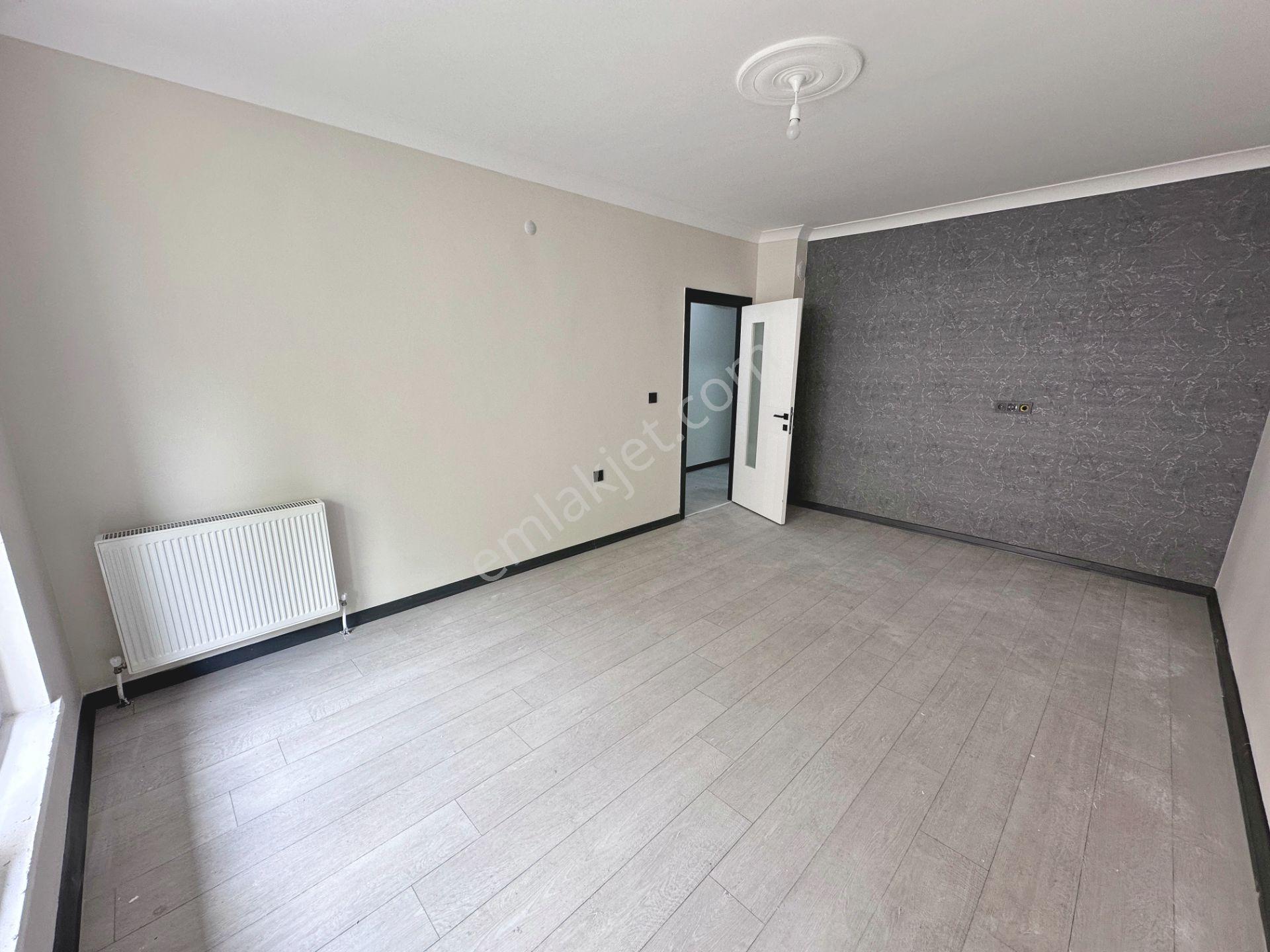 Bahçelerüstü Mahallesinde Ara Katta Sıfır 2+1 Kiralık Daire - Görsel 3