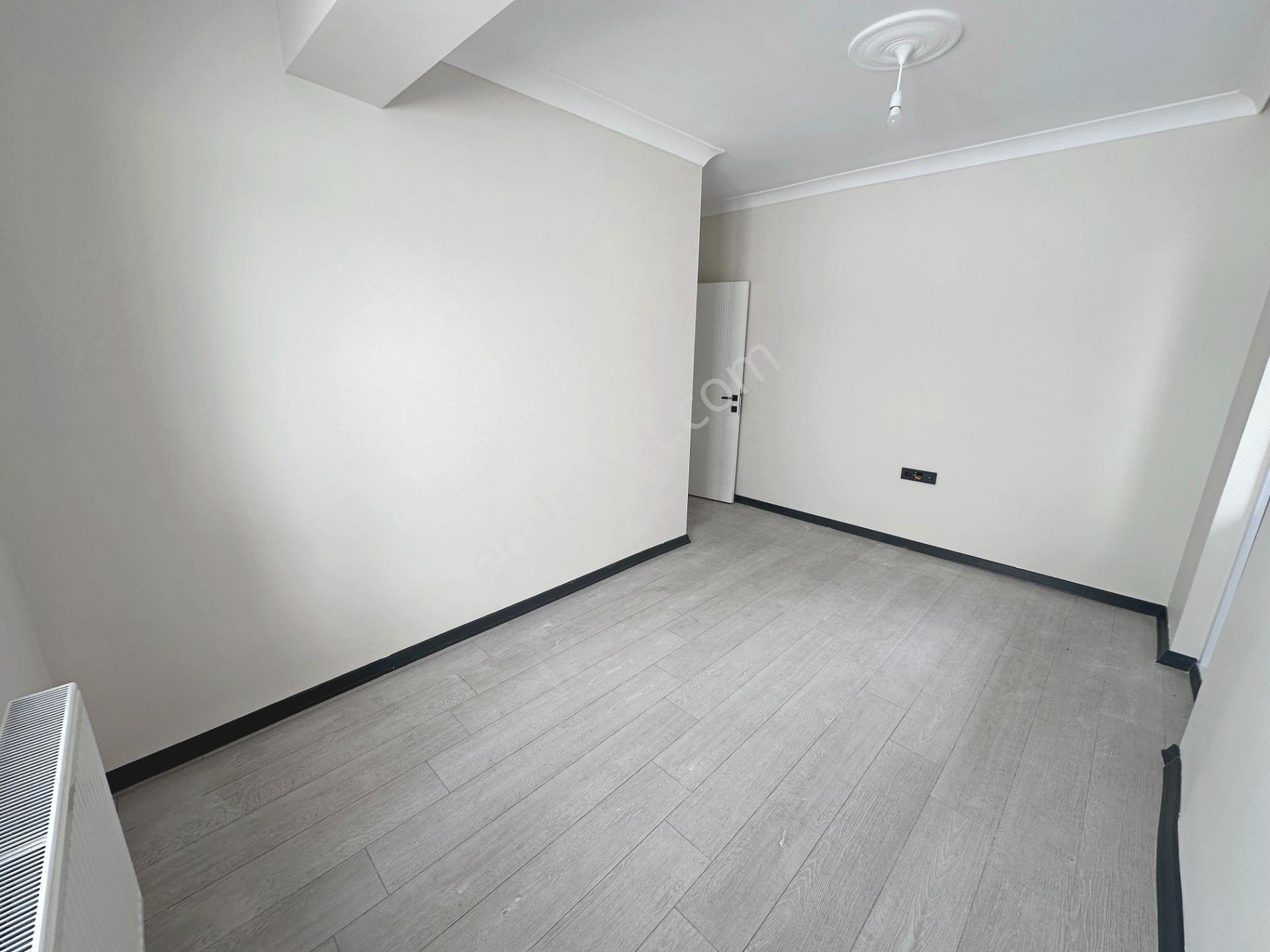 Bahçelerüstü Mahallesinde Ara Katta Sıfır 2+1 Kiralık Daire - Görsel 13