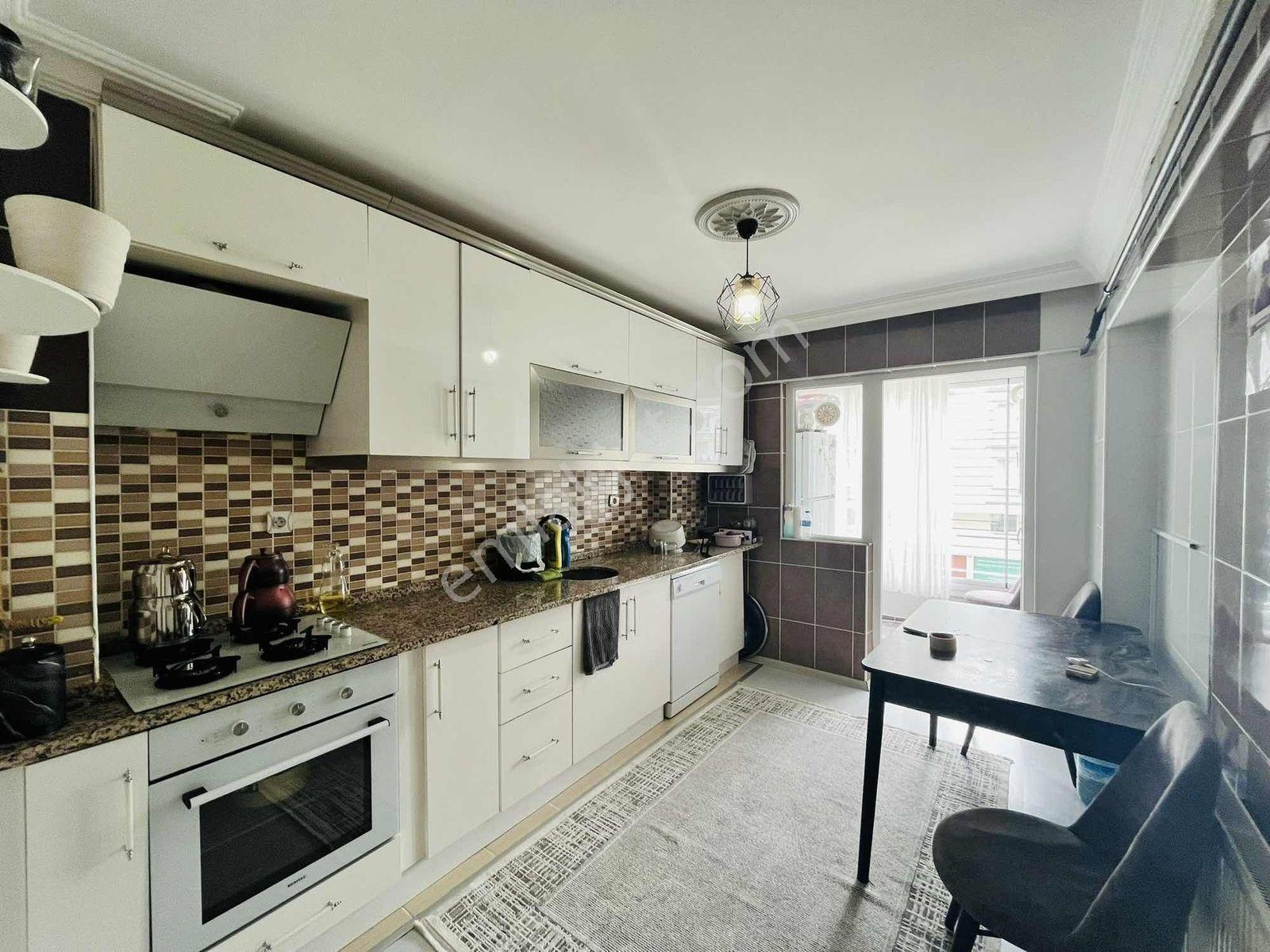 Yeşilbayır'da Cadde Üzeri Geniş M2 Li Full Yapılı 3+1 Daire - Görsel 16