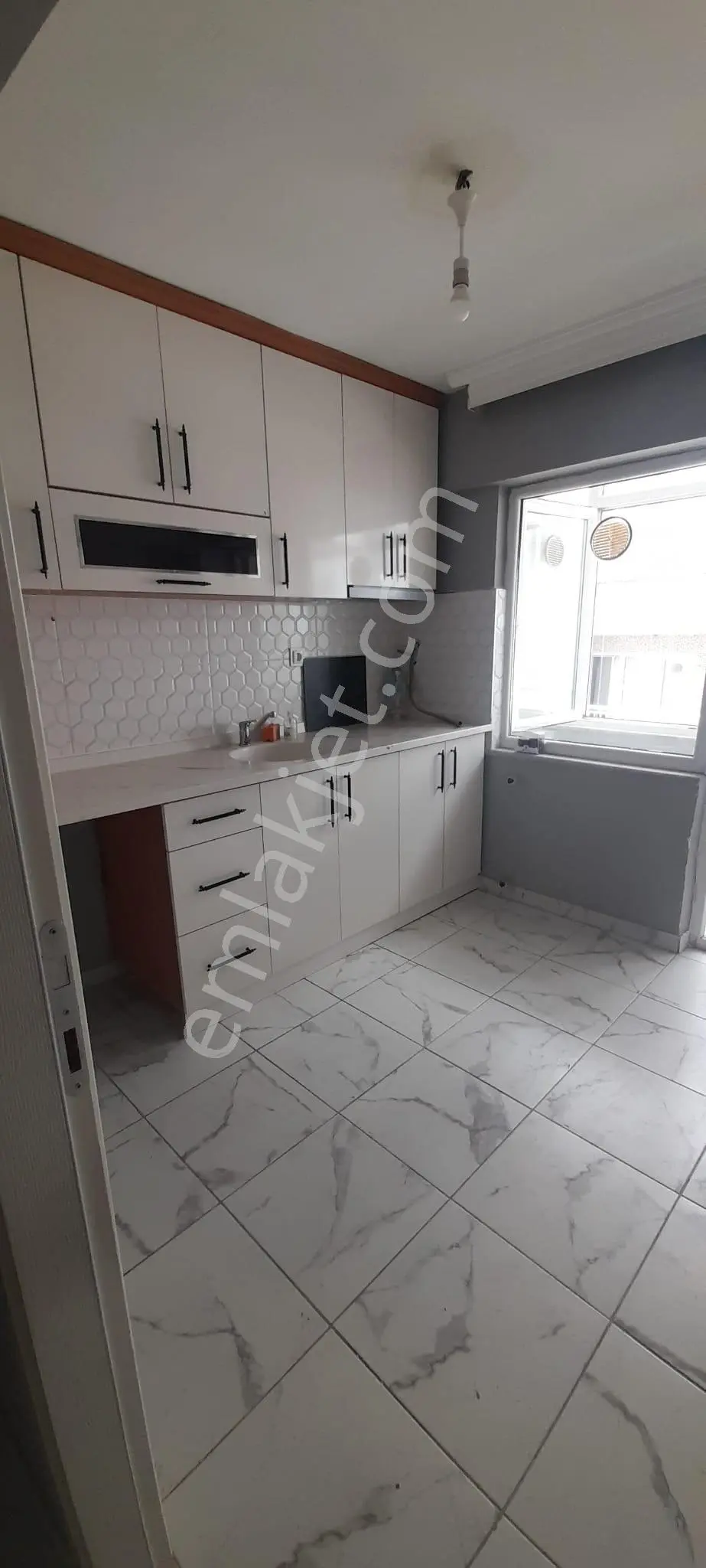 Bursa Elmasbahçeler Mah. Kiralık 2+1 Daire - Görsel 3