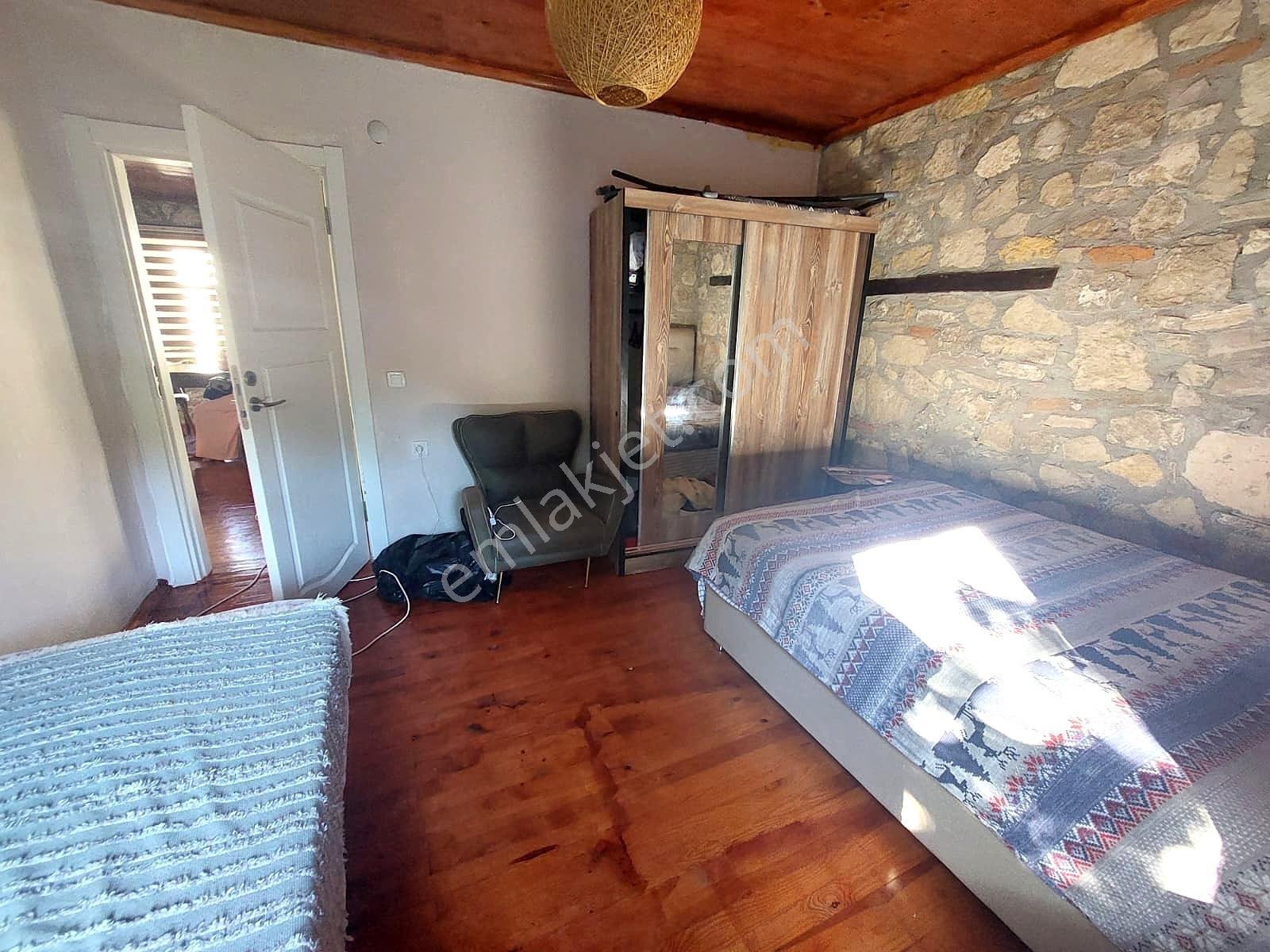 Kuşadası Merkez Ticari/mesken Eşyalı/eşyasız Satılık 3+1 Taş Ev - Görsel 24