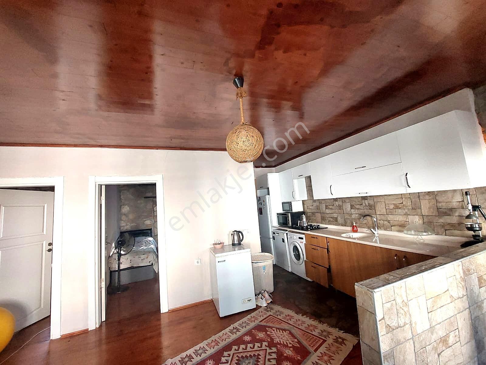 Kuşadası Merkez Ticari/mesken Eşyalı/eşyasız Satılık 3+1 Taş Ev - Görsel 12