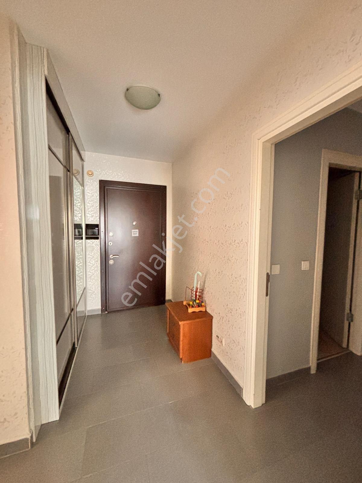 Avrupa 1'de 141m² 3+1 Peyzaj Tadilatlı Satılık Köşe Daire - Görsel 10