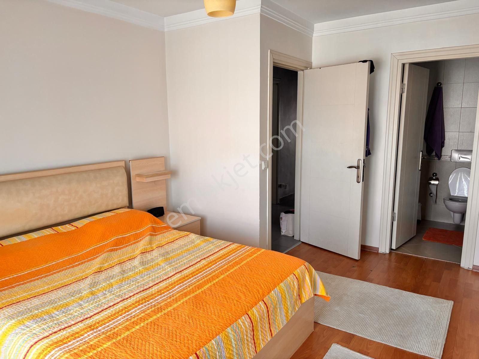Avrupa 1'de 141m² 3+1 Peyzaj Tadilatlı Satılık Köşe Daire - Görsel 14