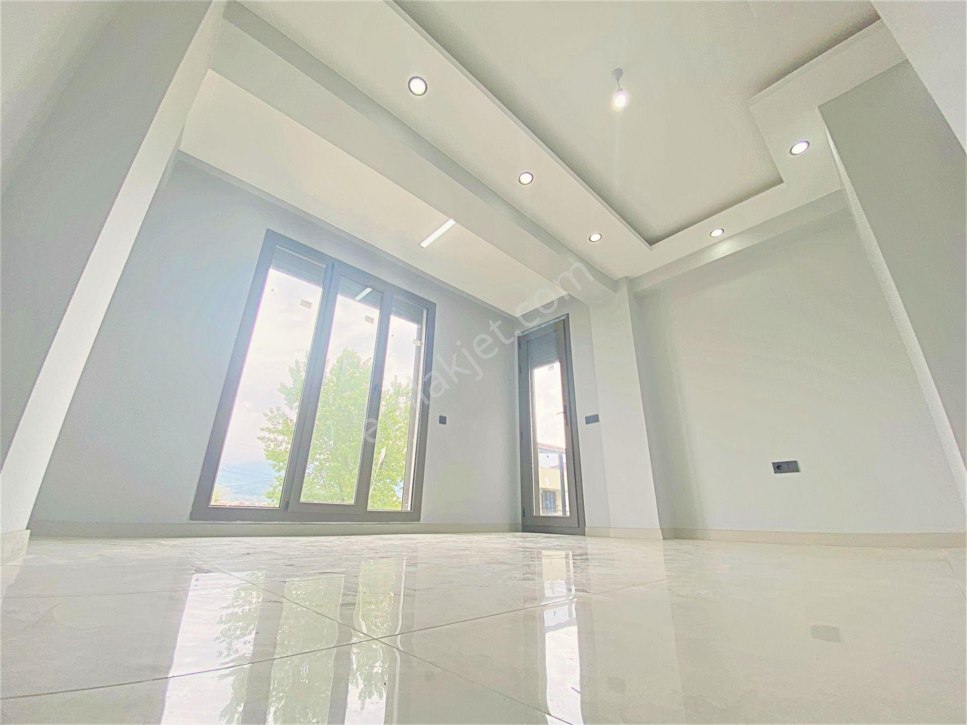Güre’de Gültaş Emlaktan Satılık 3+1 Ebeveny Banyolu Bahçeli Lüks Villa - Görsel 6