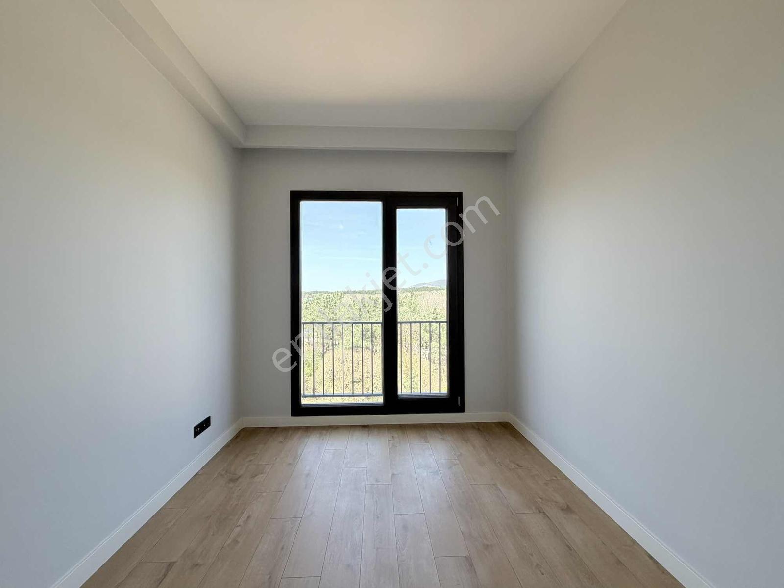 Emlak Konut Çınarköy Evleri'nde 2+1 98 M² | Geniş Plan | Peyzaj - Görsel 11