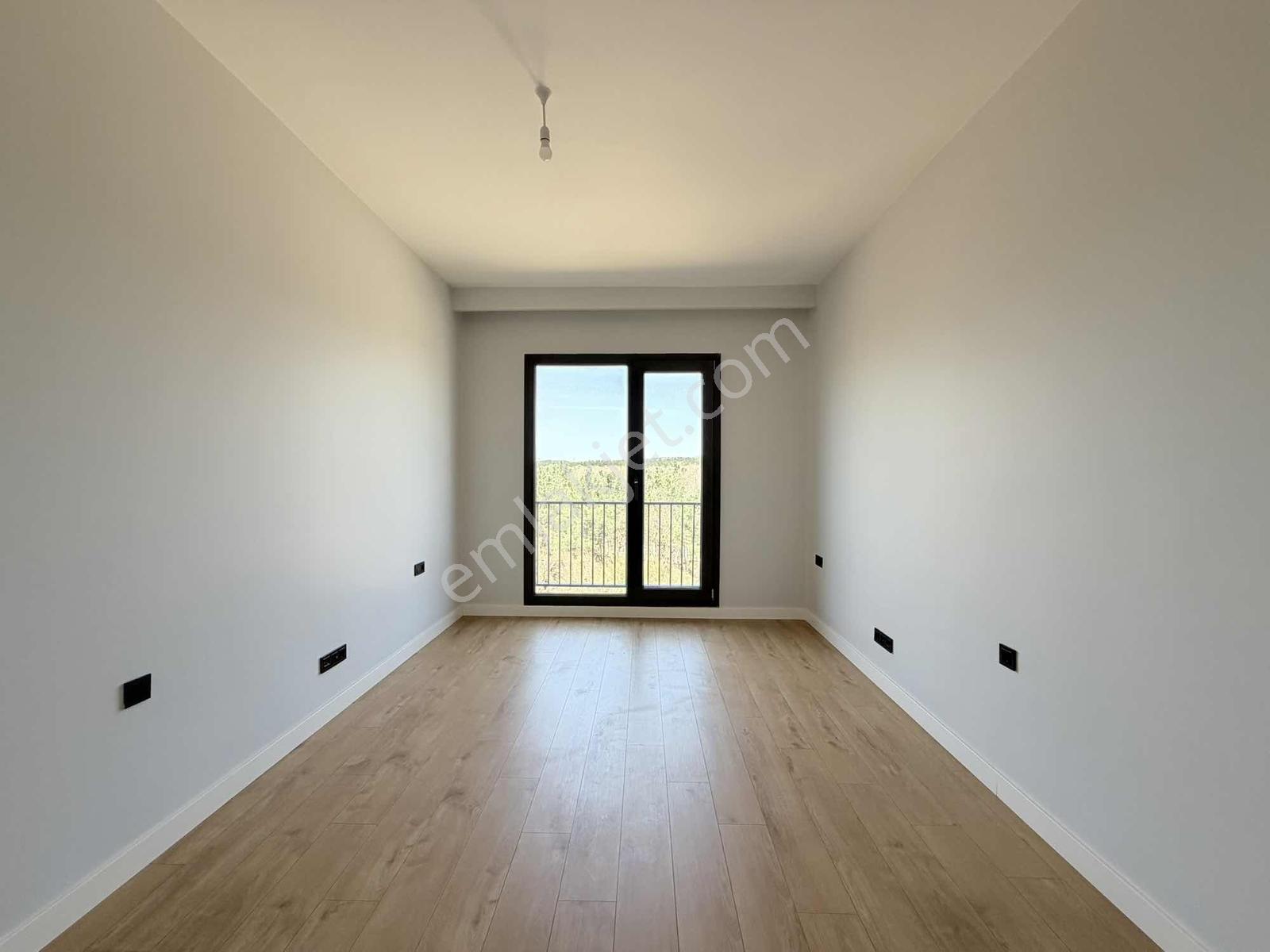 Emlak Konut Çınarköy Evleri'nde 2+1 98 M² | Geniş Plan | Peyzaj - Görsel 3