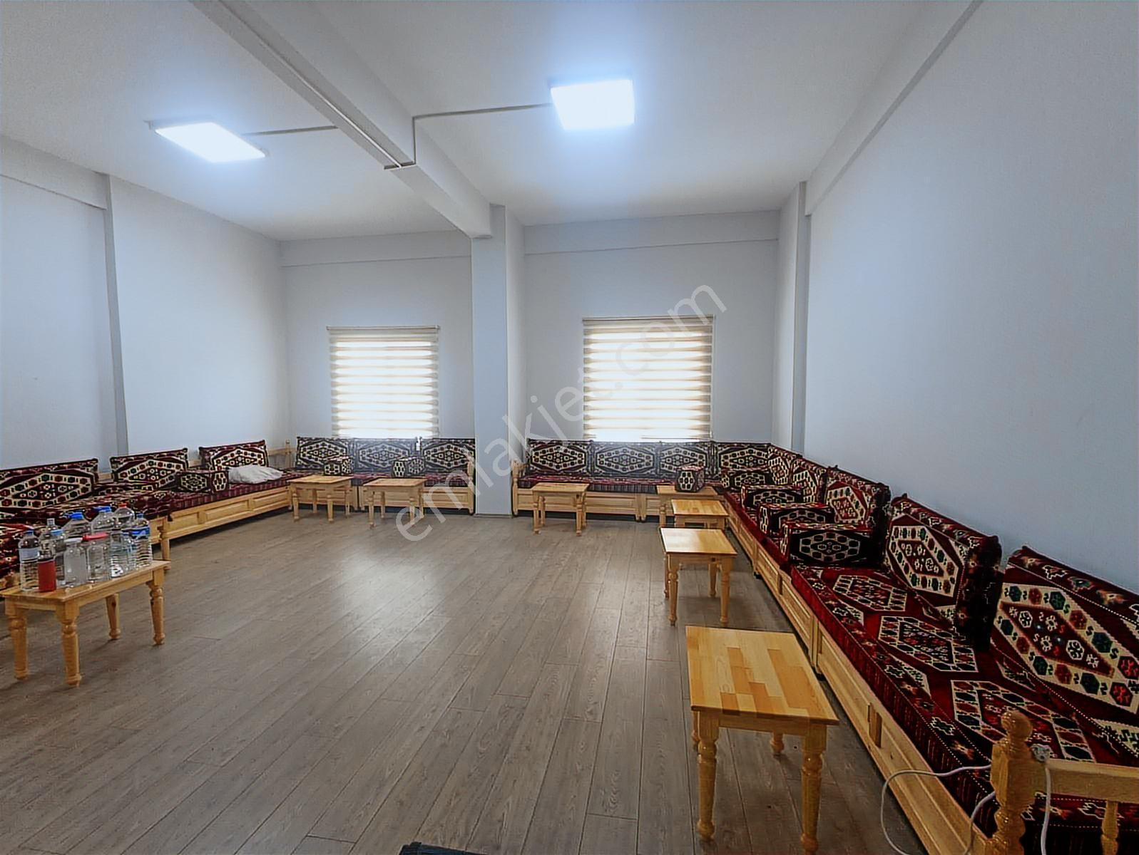 Emlak Dünyası Florya Sitesinde Özel Cephelisatılık 4+1 Daire - Görsel 32