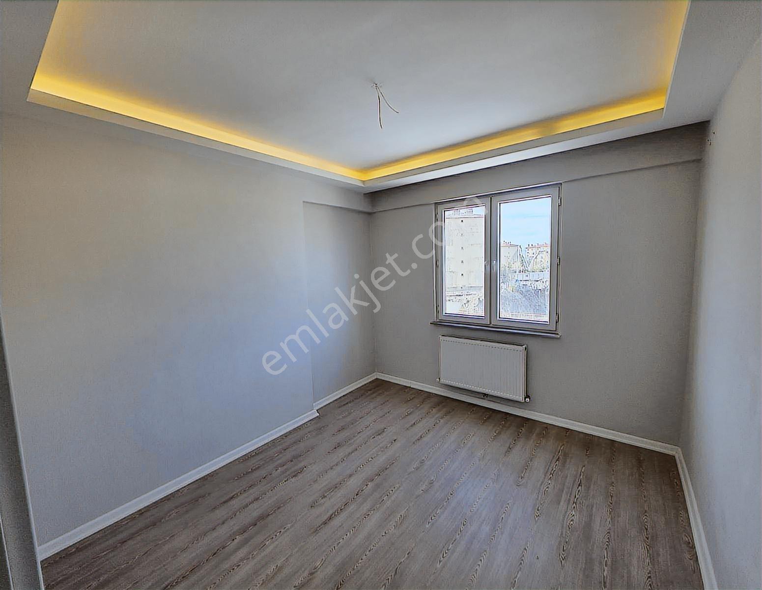 Emlak Dünyası Florya Sitesinde Özel Cephelisatılık 4+1 Daire - Görsel 28