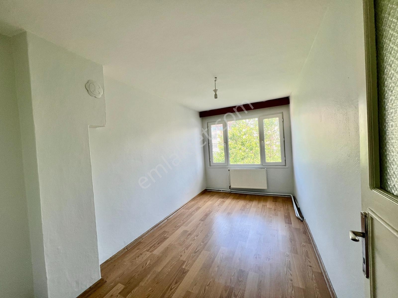 Emlakevim - Sakarya Hendek Yeni Mahallede 3+1 Kiralık Daire !! - Görsel 9