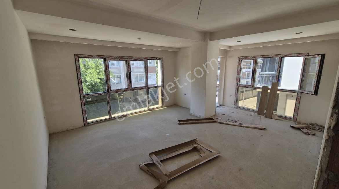 Bakırköy Osmaniyede 3.kat 3+1 110 M2 Kapalı Otoparklı Sıfır Bina