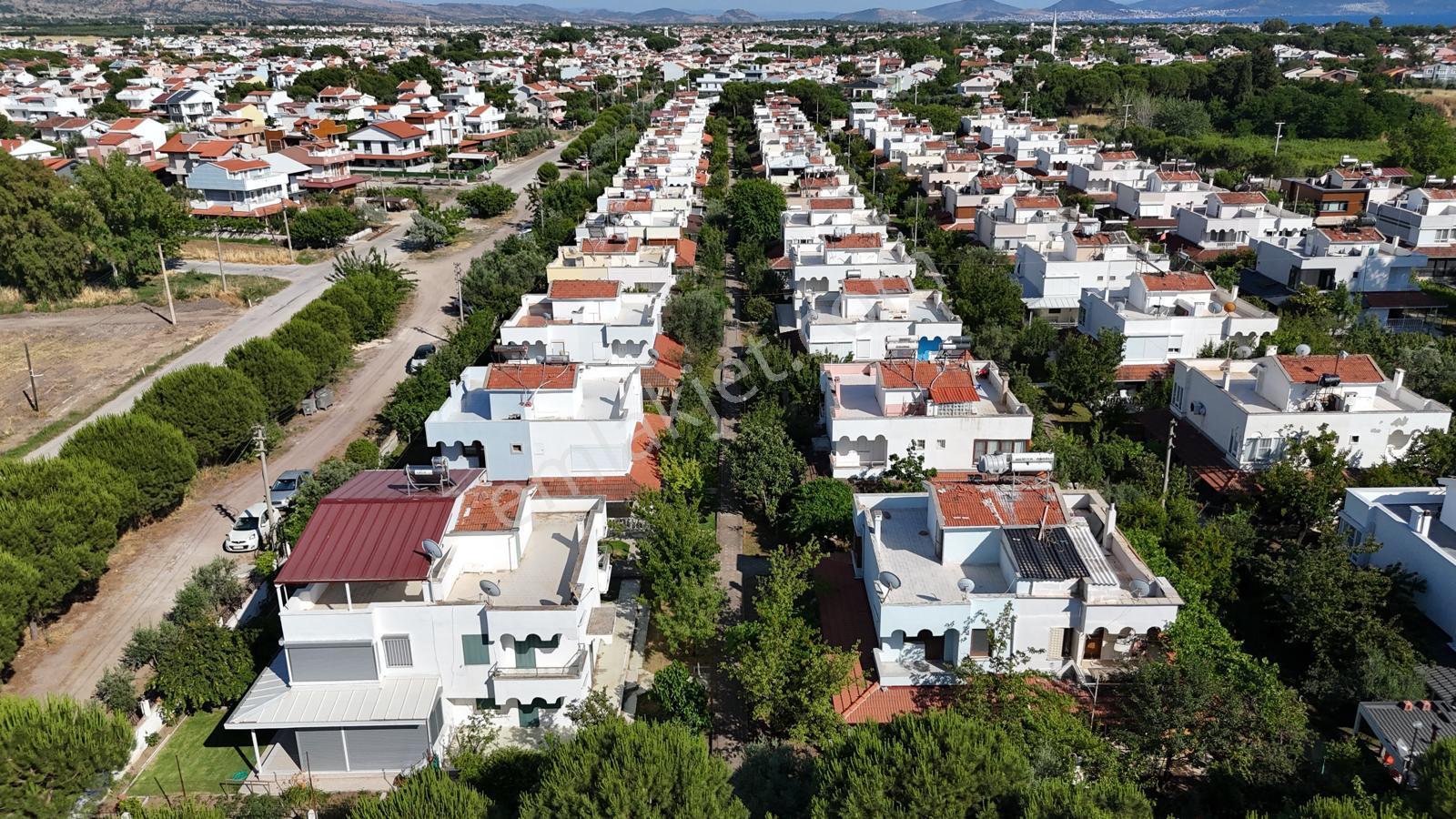 İzmir Dikili Salihleraltında Başaran Sitesinde Satılık 3+1 Villa - Görsel 12