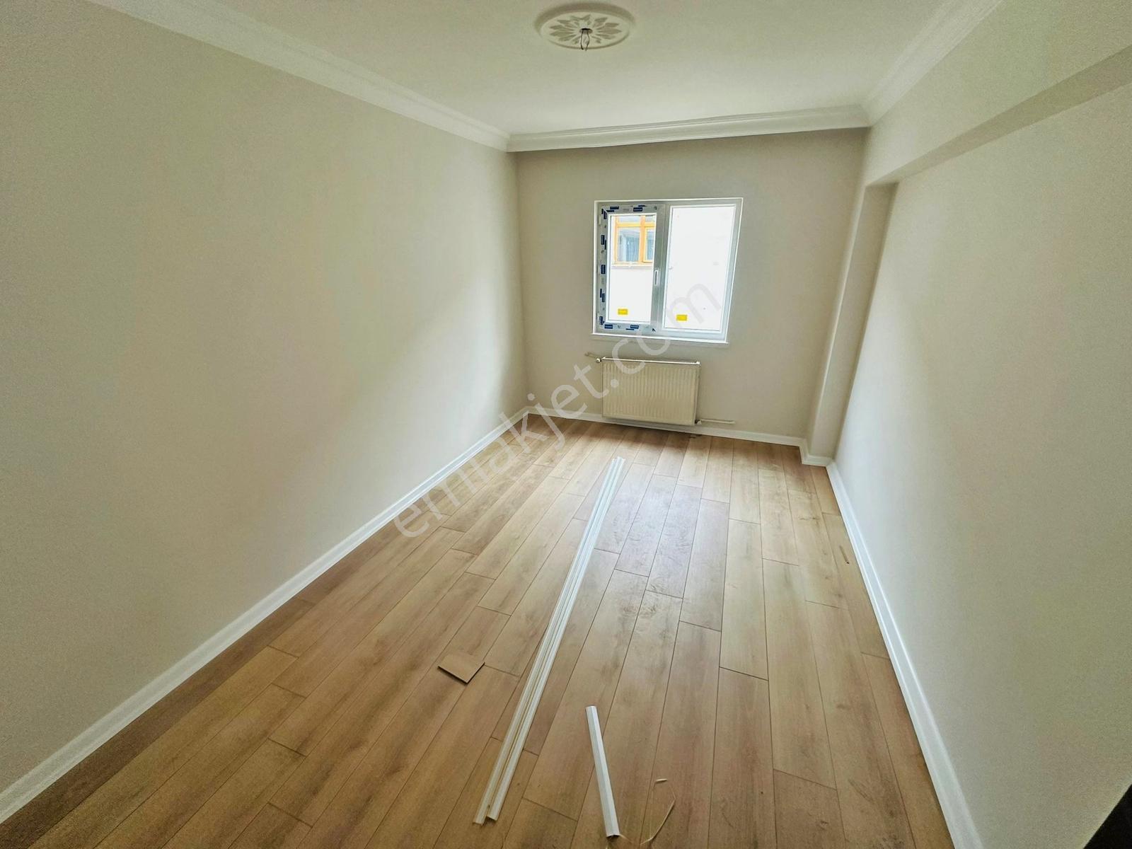 Gimsa Yanı 3+1 Ultra Lüks Yapılı 2. Ara Katta Ön Cephe Daire - Görsel 27