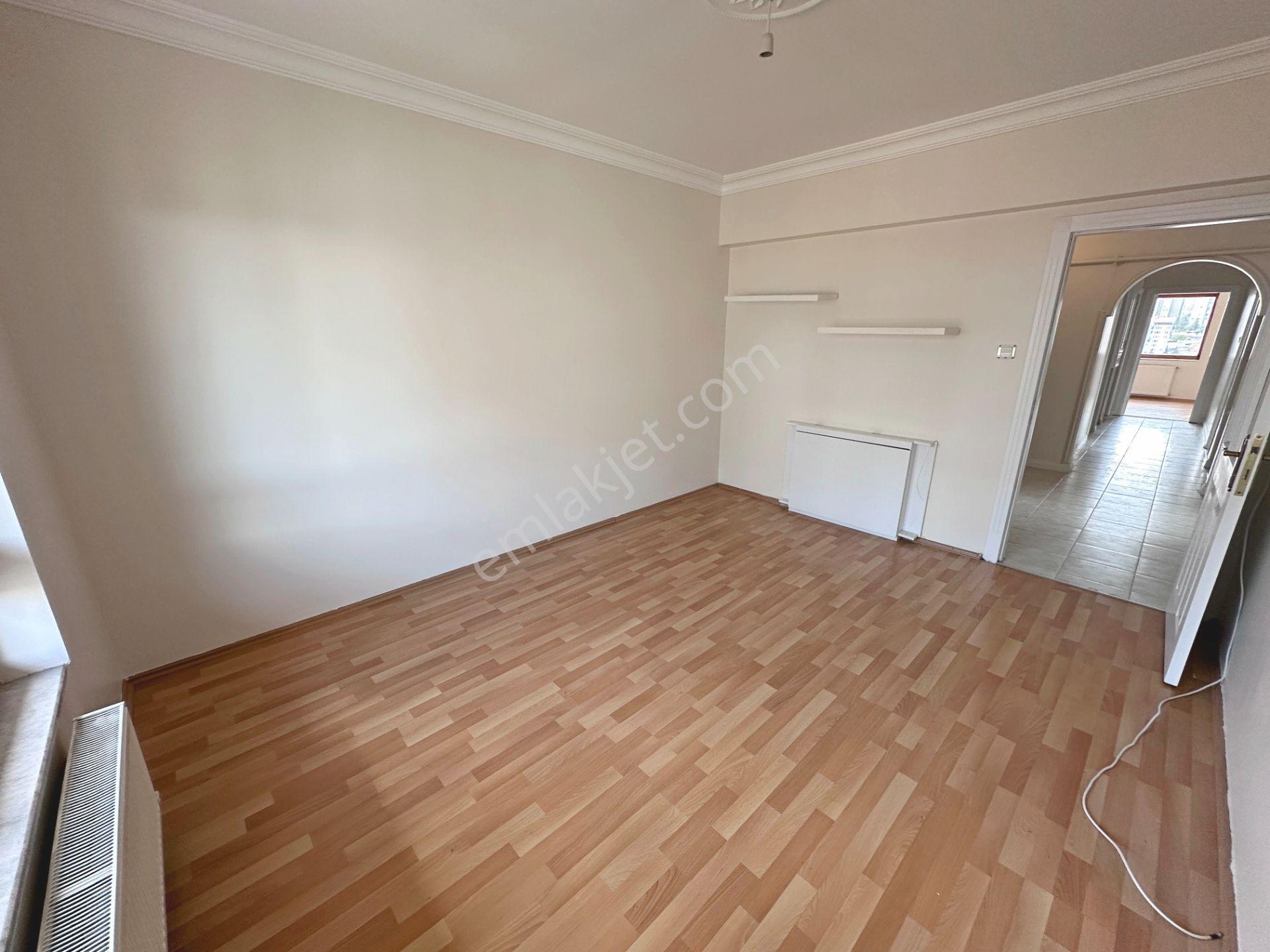 Demirlibahçe Tren Yakını Asansörlü Geniş Yapılı Kilerli 3+1 Kiralık Daire - Görsel 14