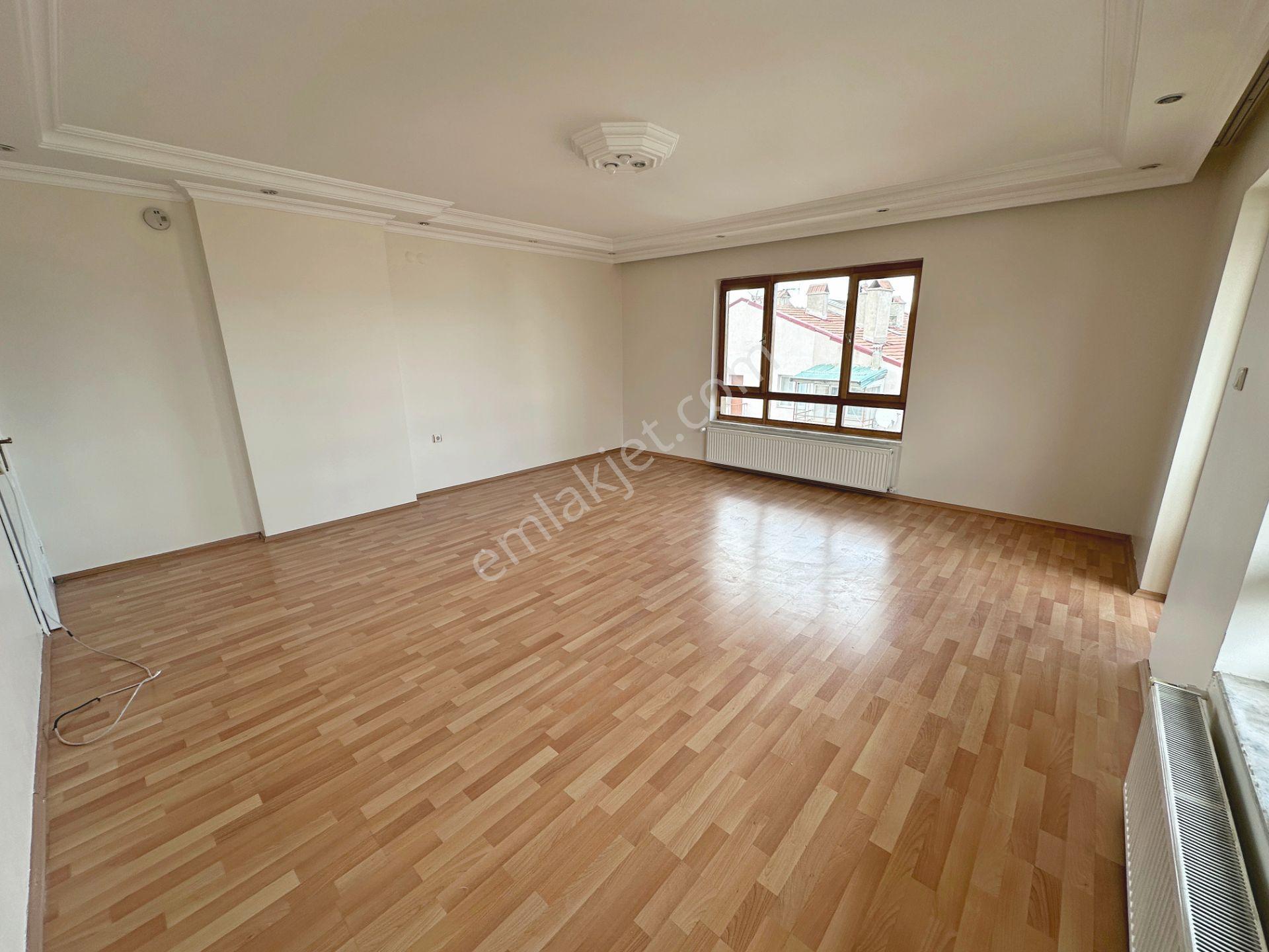 Demirlibahçe Tren Yakını Asansörlü Geniş Yapılı Kilerli 3+1 Kiralık Daire - Görsel 11