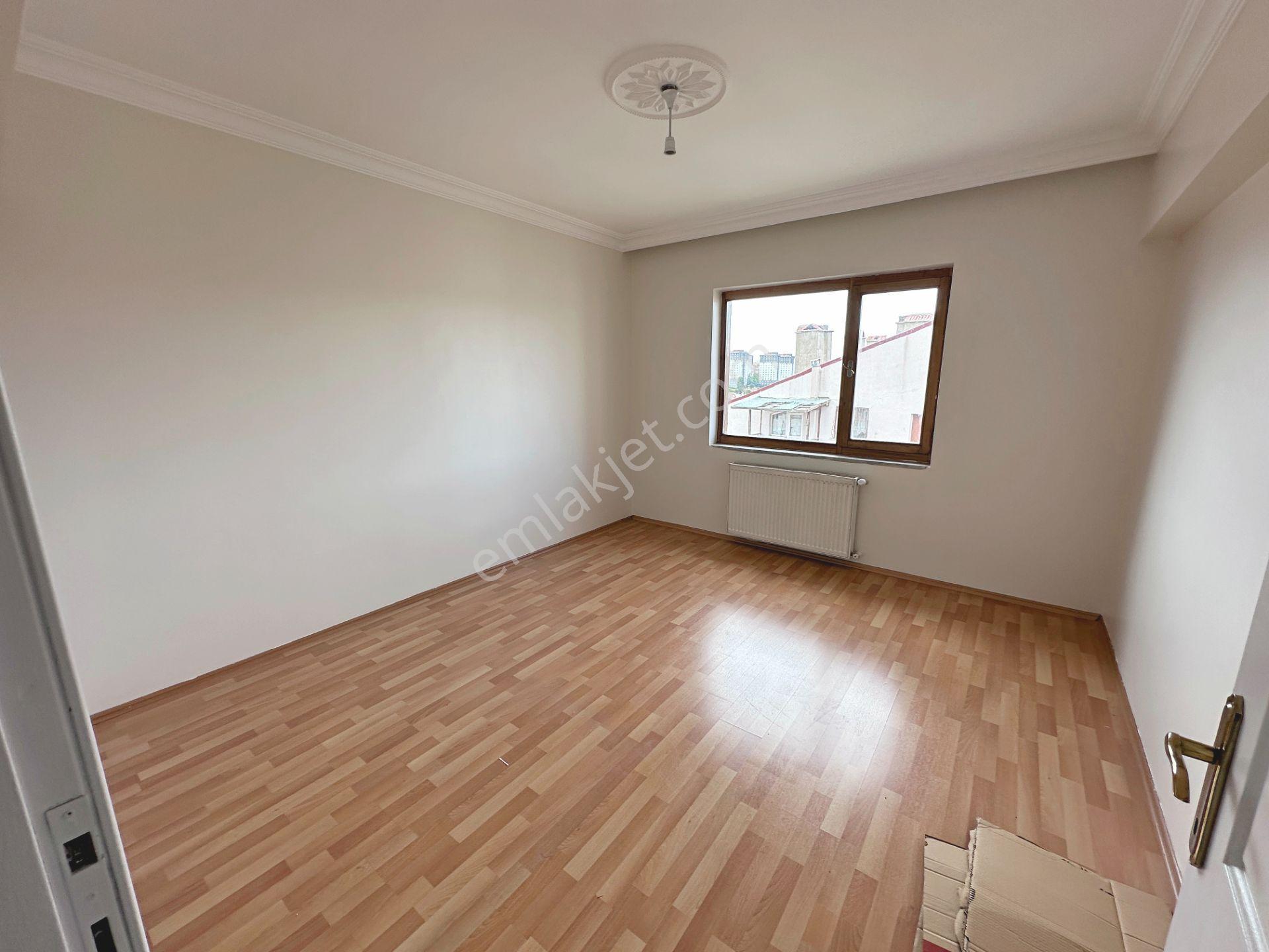 Demirlibahçe Tren Yakını Asansörlü Geniş Yapılı Kilerli 3+1 Kiralık Daire - Görsel 17