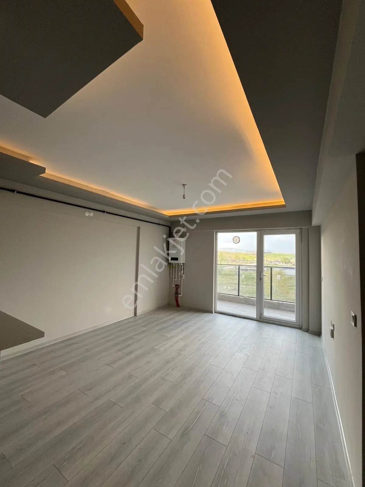 Esenboğa Mahallesi Ara Katta Kiralık Daire