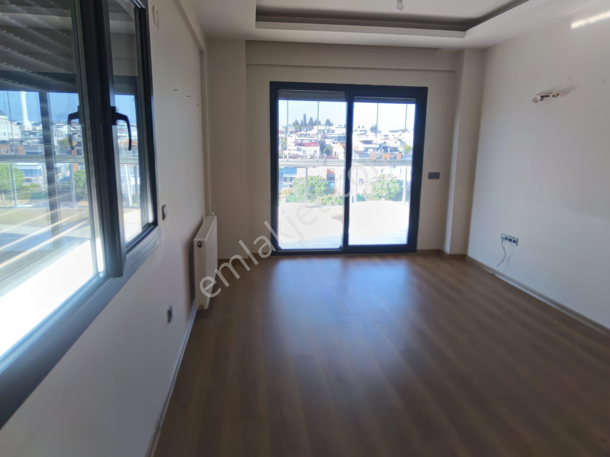 Menderes Turyap'tan Barbaros Mh. Havuzlu Site İçi Kiralık 2+1 - Görsel 15