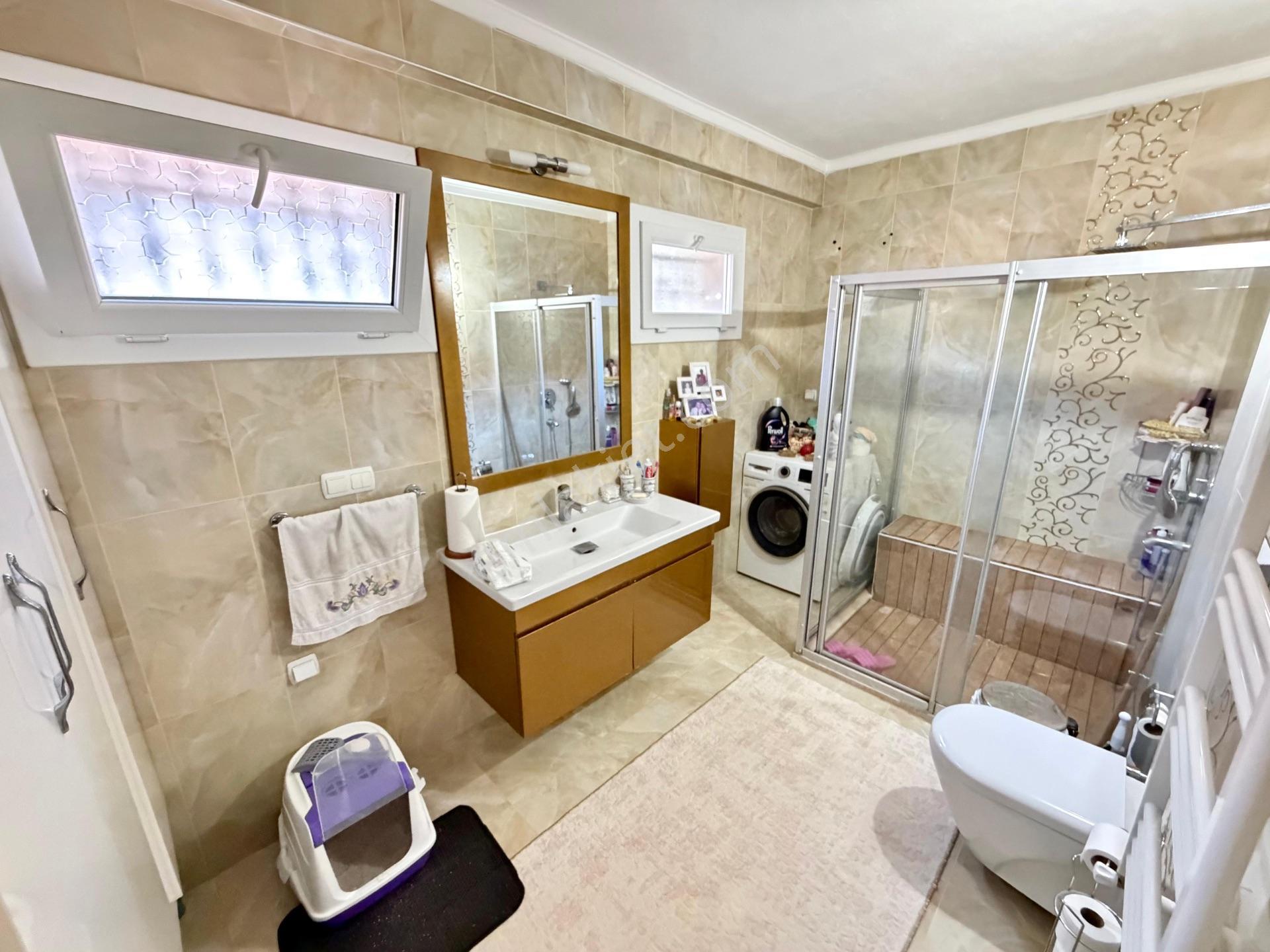 Site İçerisinde, Havuzlu, Geniş, Bakımlı, Doğalgazlı Kiralık Villa - Görsel 28