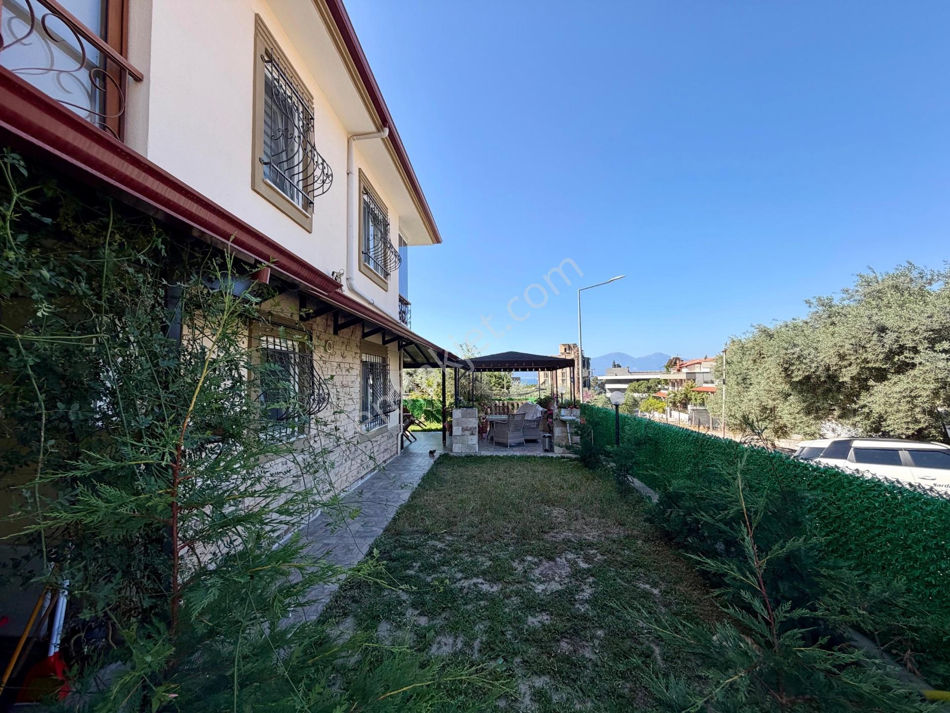 Site İçerisinde, Havuzlu, Geniş, Bakımlı, Doğalgazlı Kiralık Villa - Görsel 4