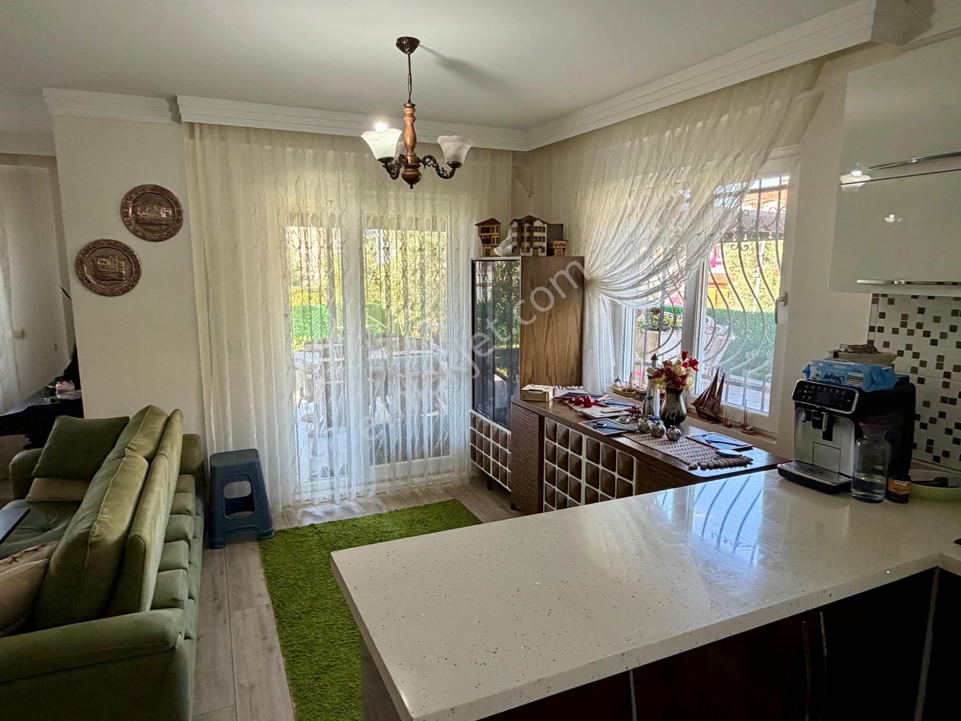 Site İçerisinde, Havuzlu, Geniş, Bakımlı, Doğalgazlı Kiralık Villa - Görsel 14